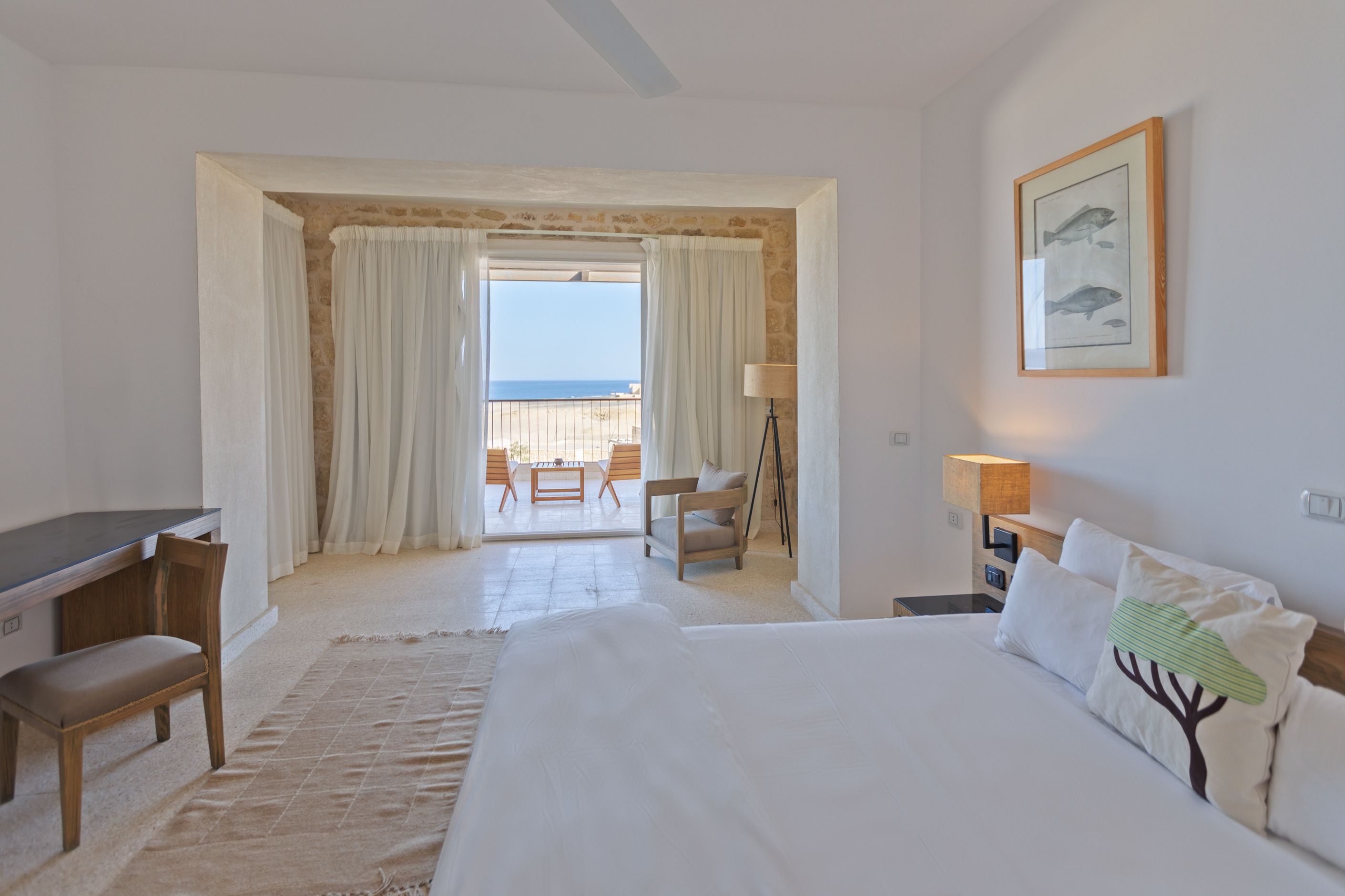 SUPK - Superior Room King Bed