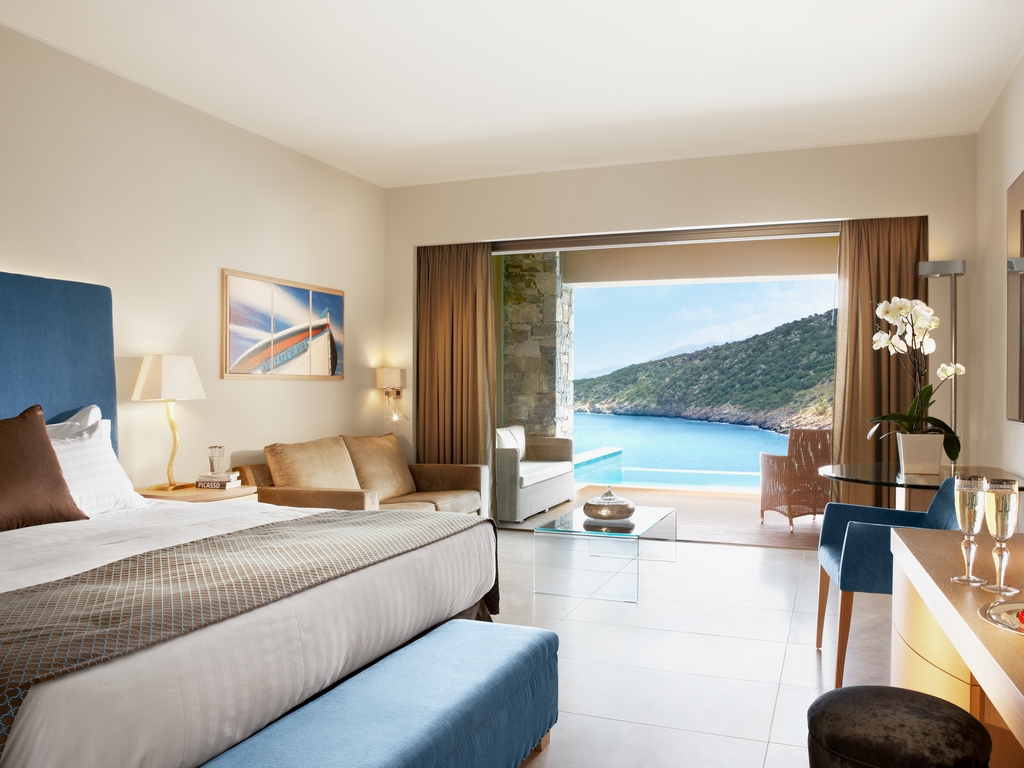 DELUXE ROOM SEA VIEW WITH INDIVIDUAL POOL