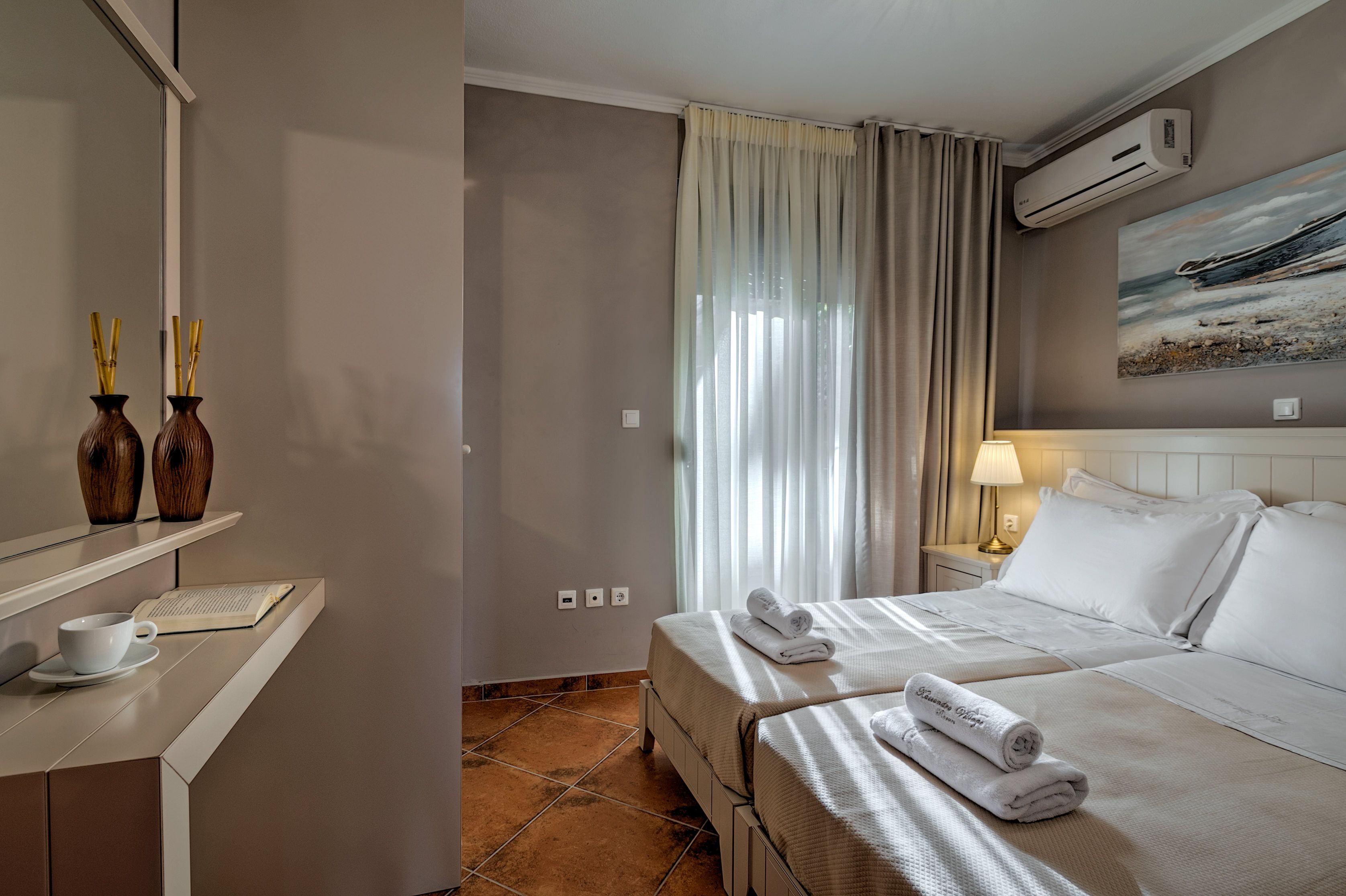 SUITE FOUR BEDROOMS