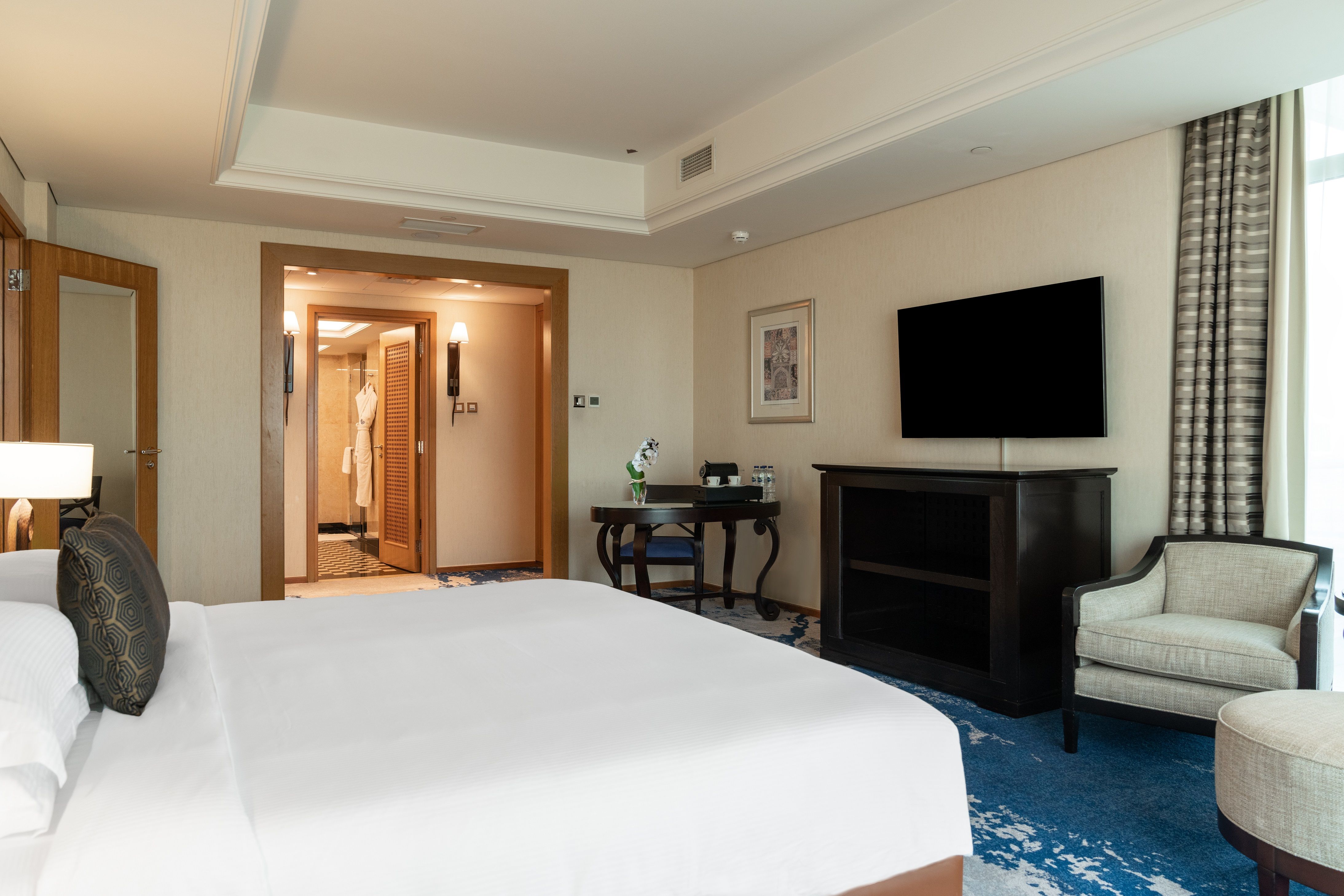 Sea View Suite with Balcony and Lounge Access
