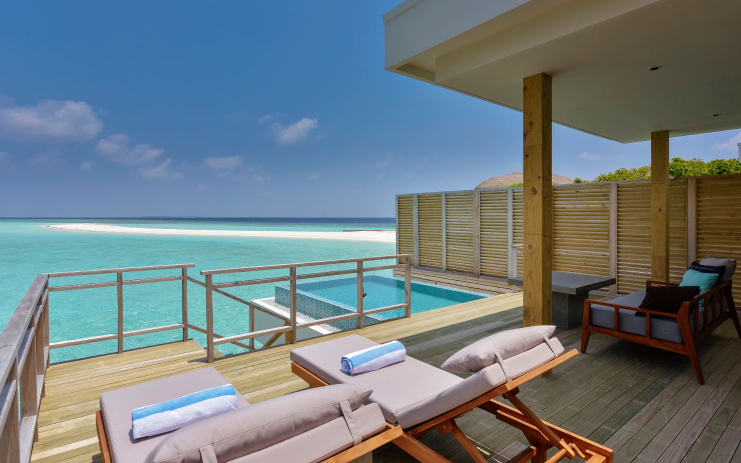 LAGOON VILLA WITH POOL