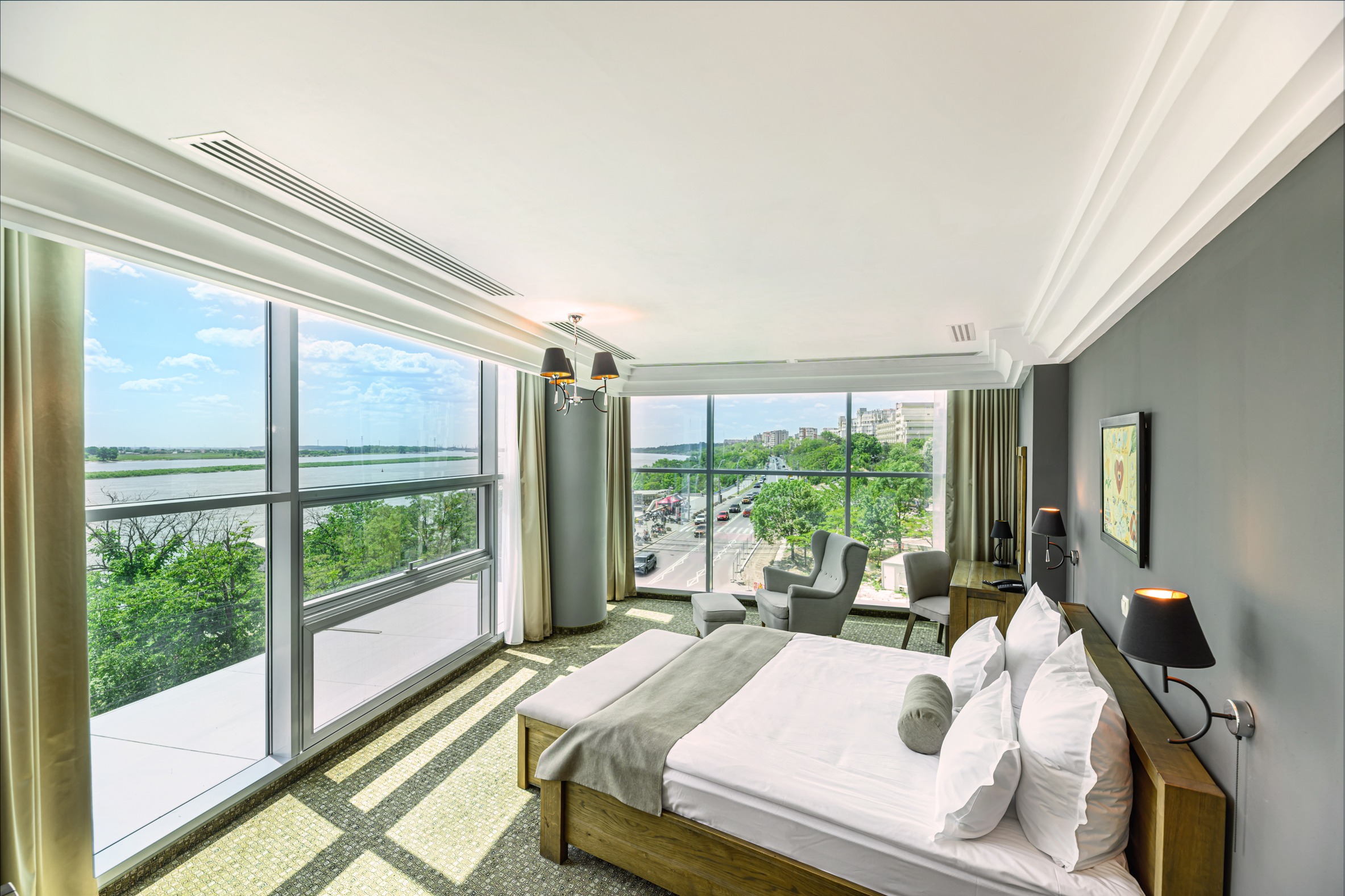 Presidential Suite panoramic Danube view