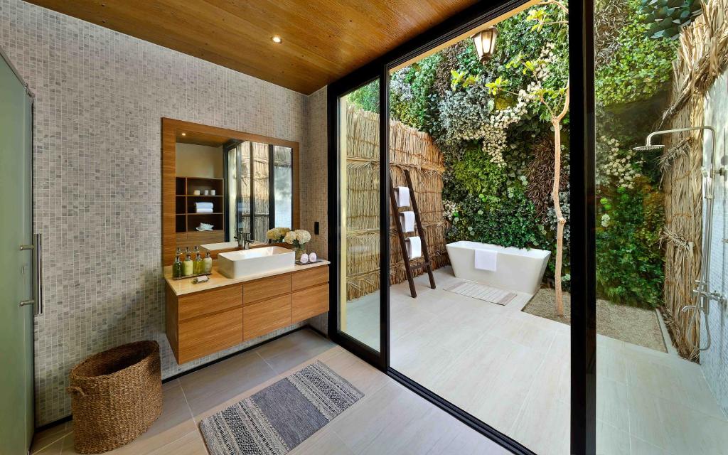 Beach Pool Room