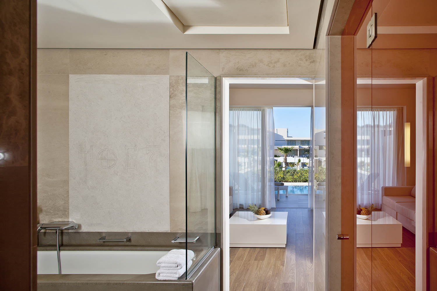 DELUXE SUITE PRIVATE POOL