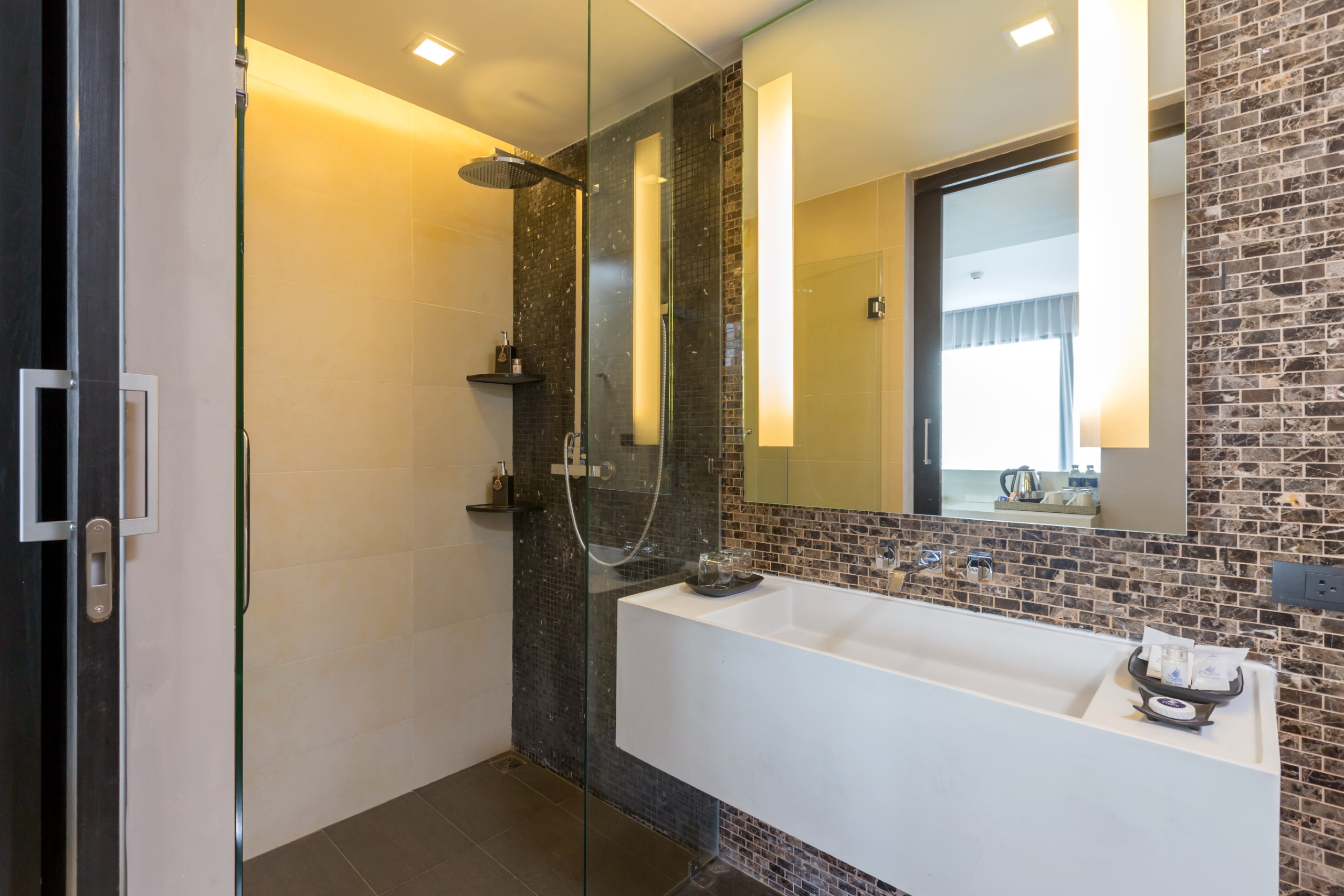 2 B/ROOM FAMILY SUITE