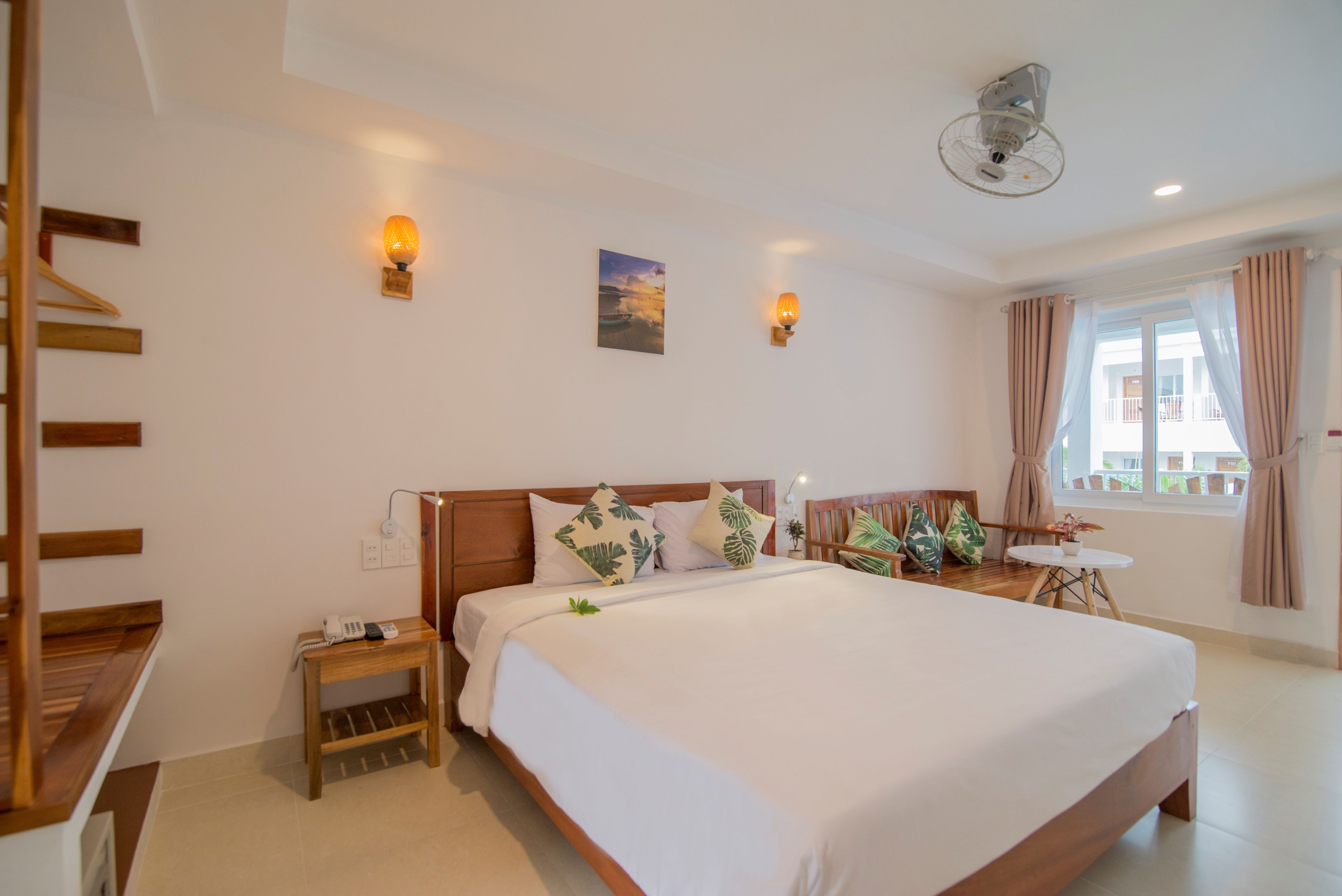 DELUXE SEAVIEW WITH BALCONY