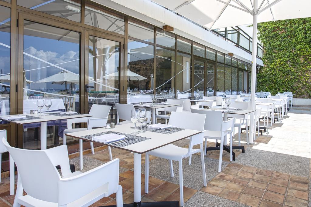 MAIN RESTAURANT