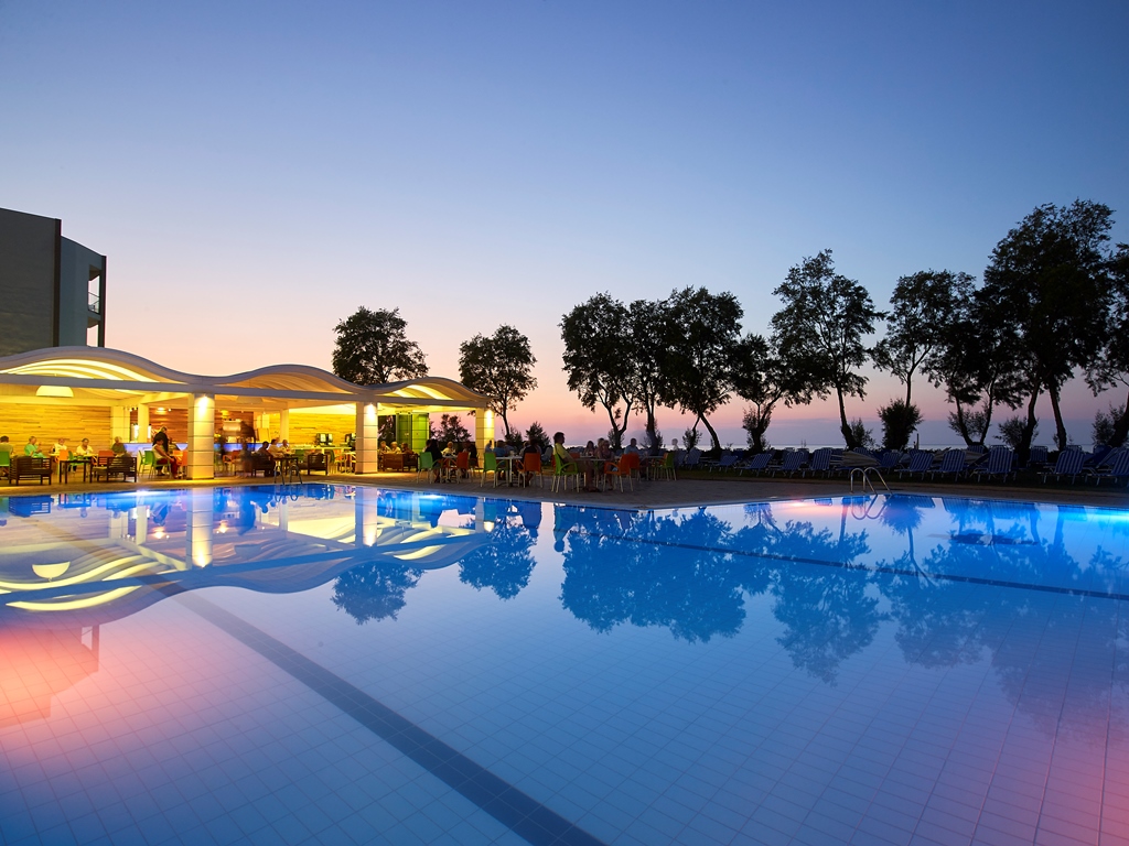 Piscina deschisă