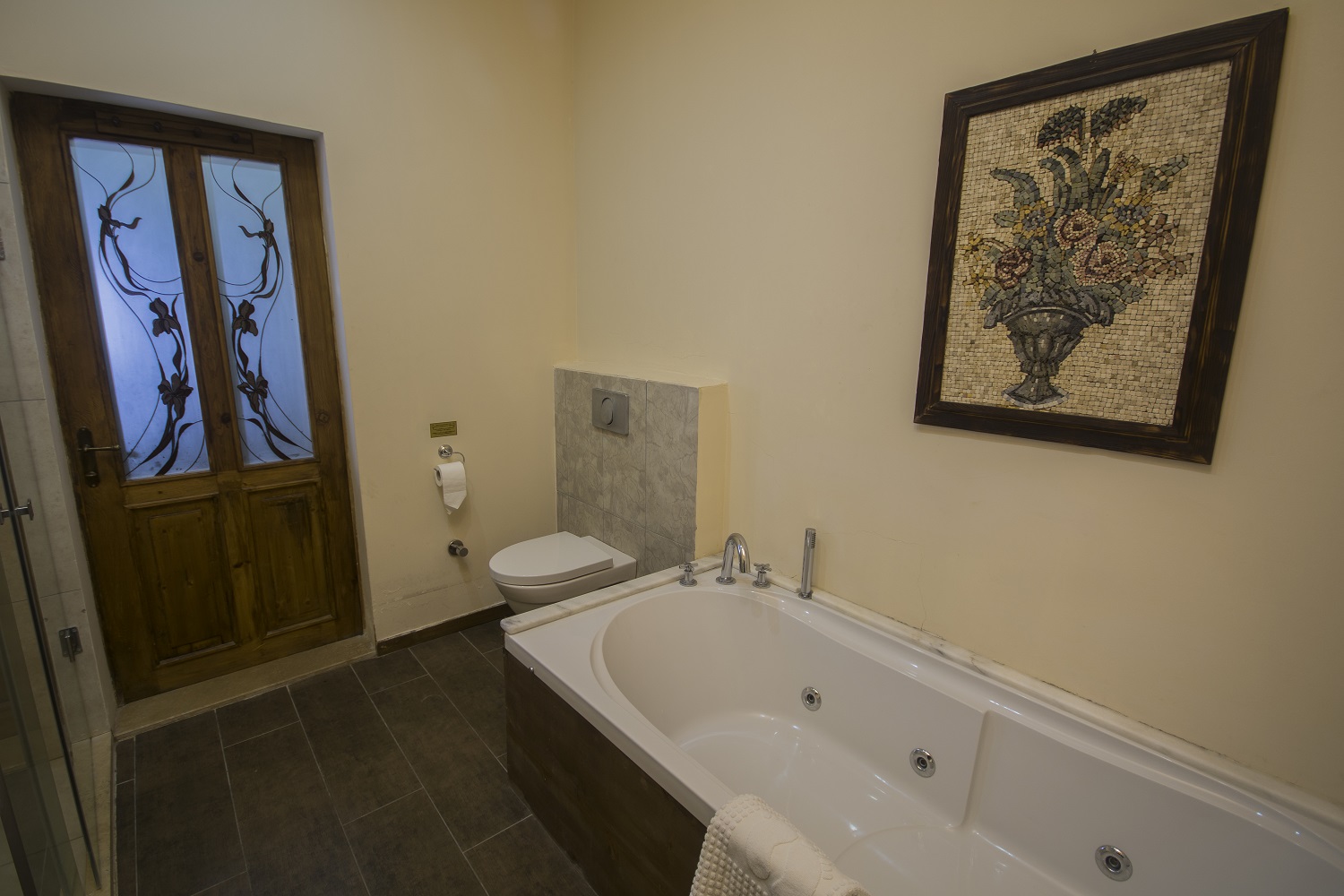  Suite Room  