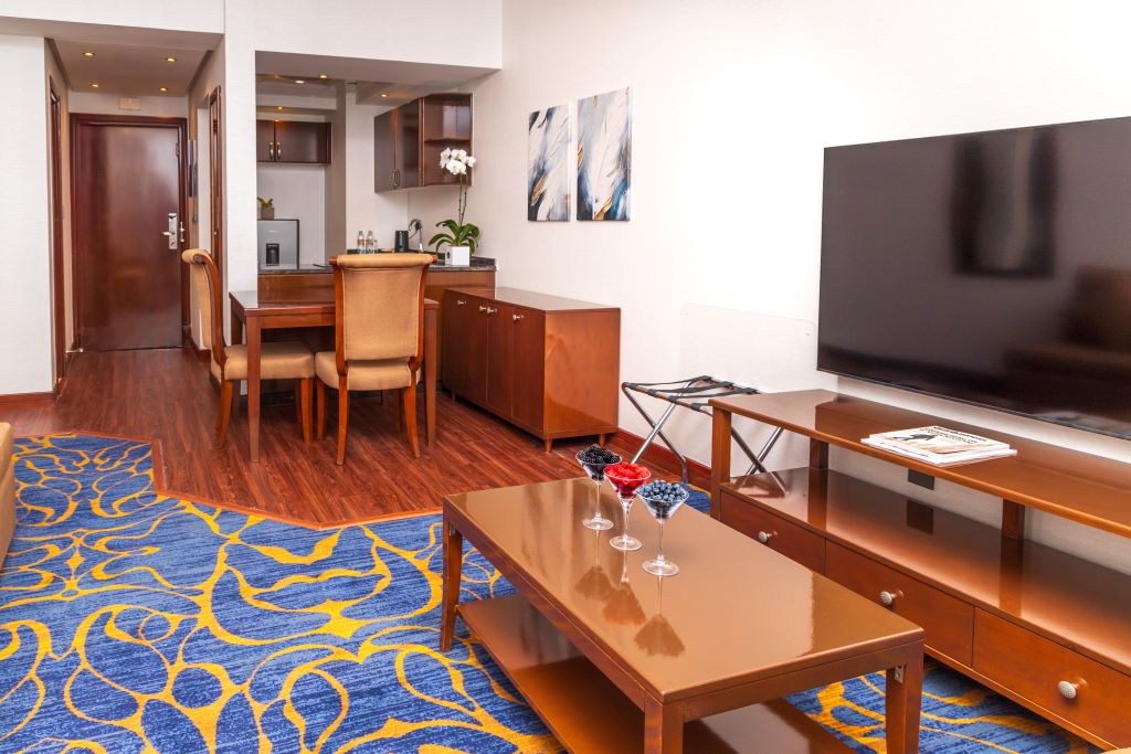 DELUXE SUITE (2 BEDROOM SUITE)