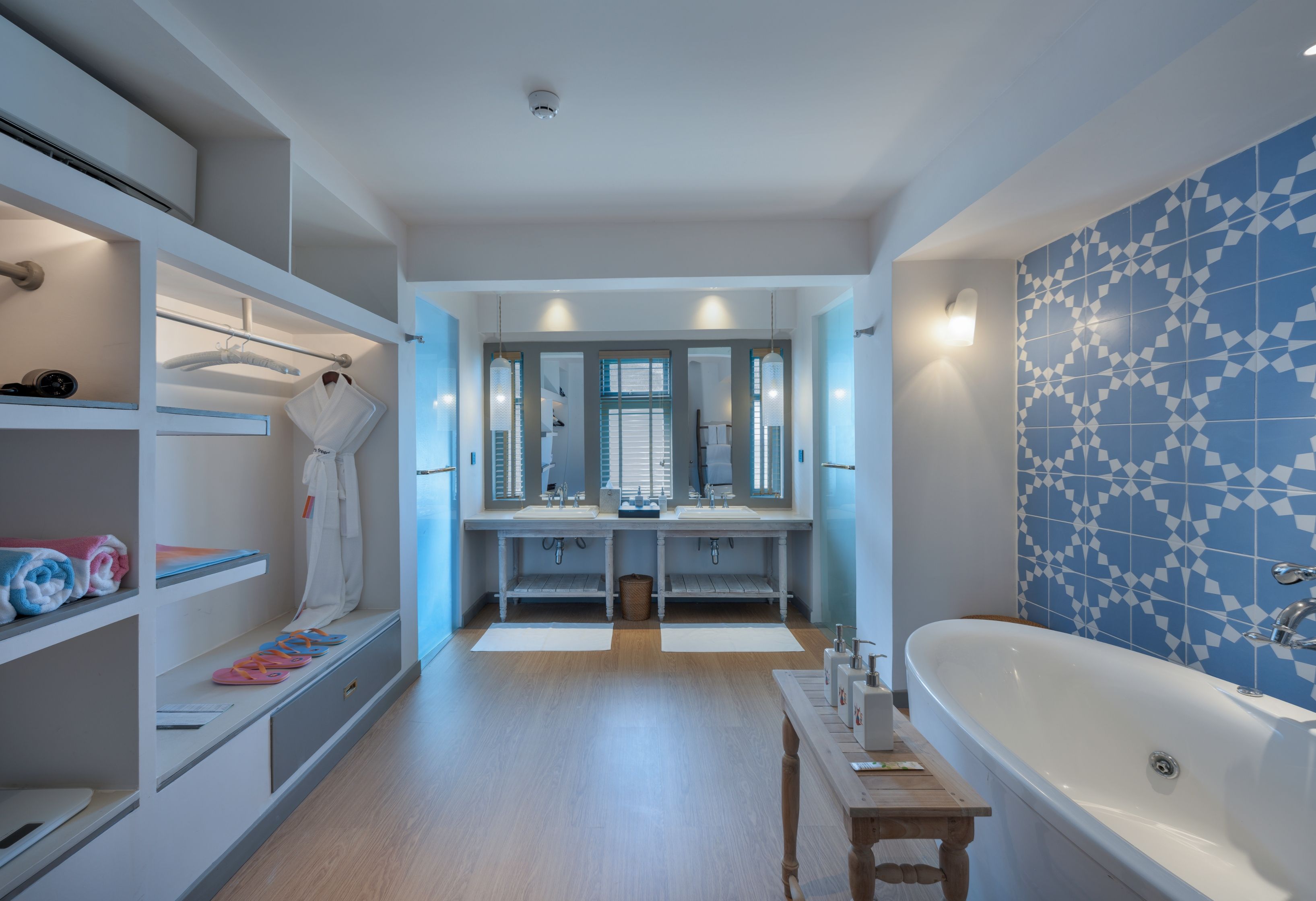 DUPLEX LAGOON POOL VILLA