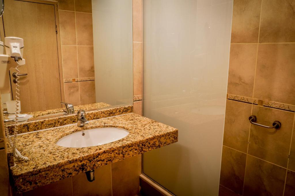 STANDARD ROOM (RIVERVIEW, BALCONY) 