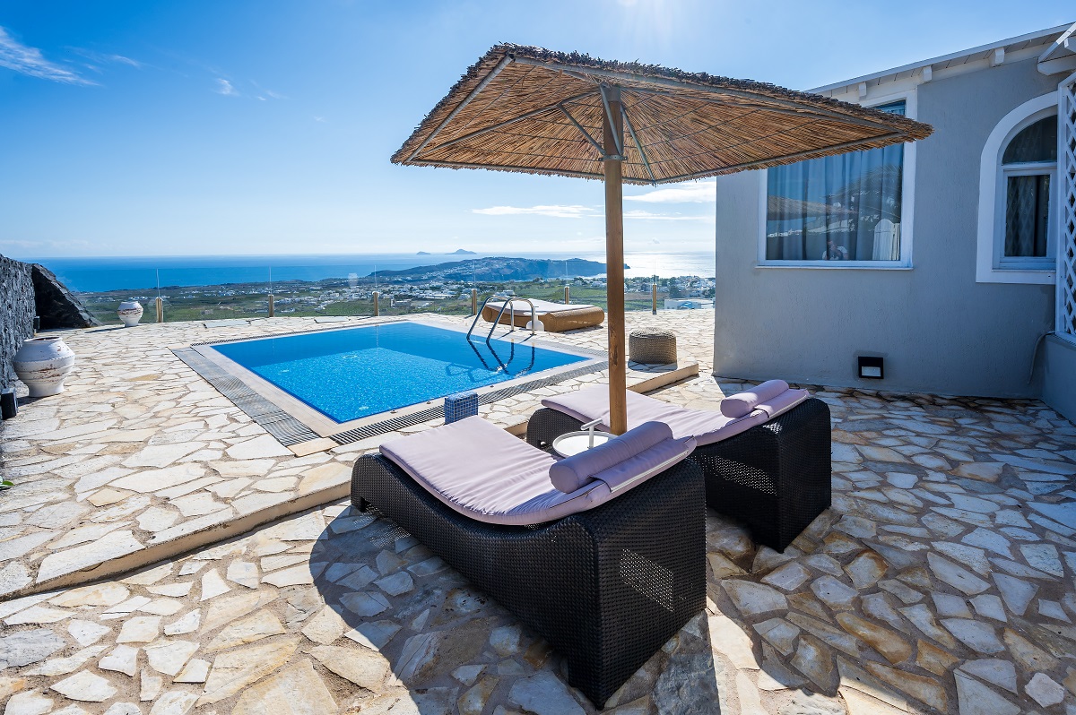 Villa with private pool