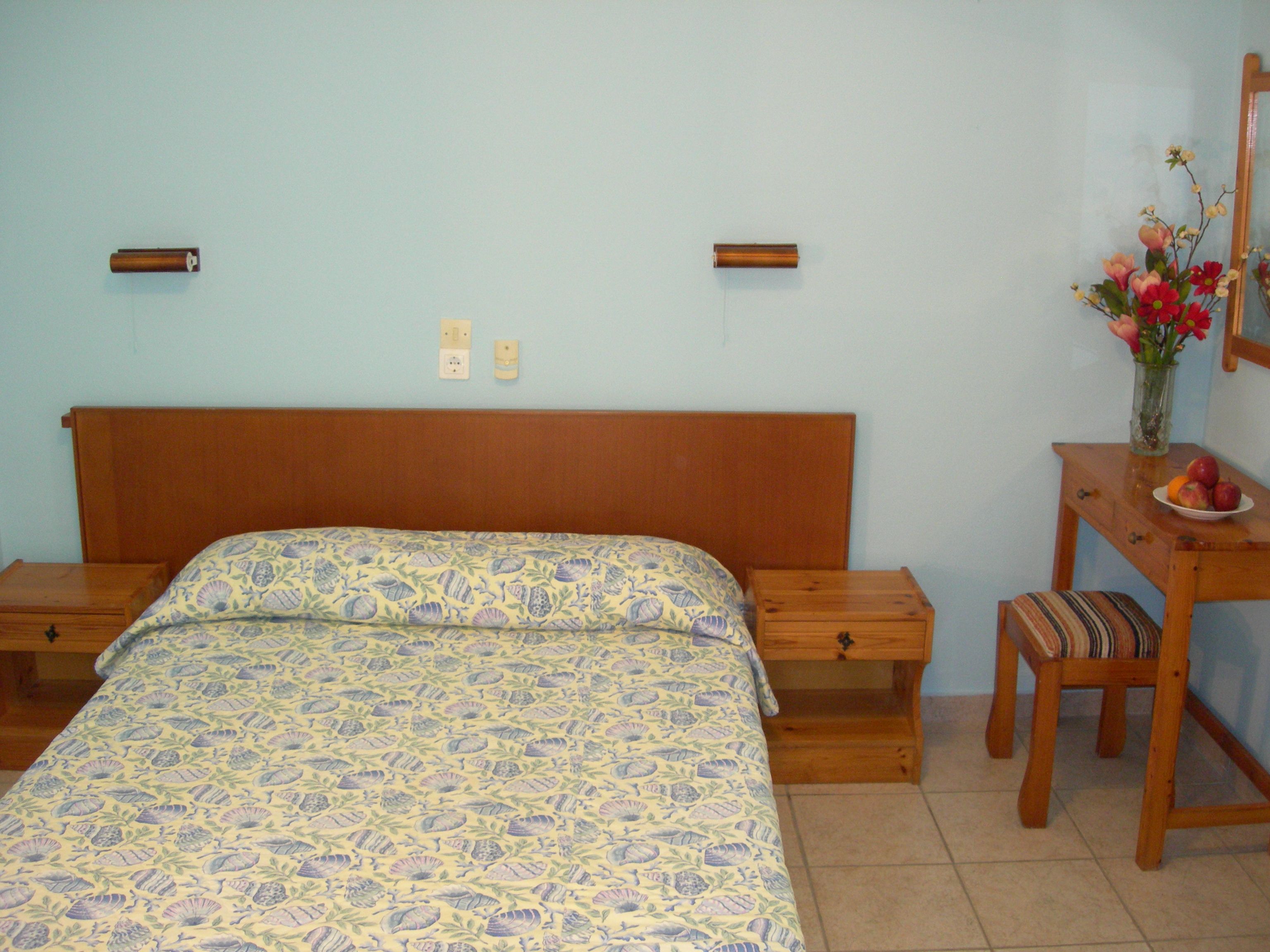 TWIN OR DOUBLE ROOM