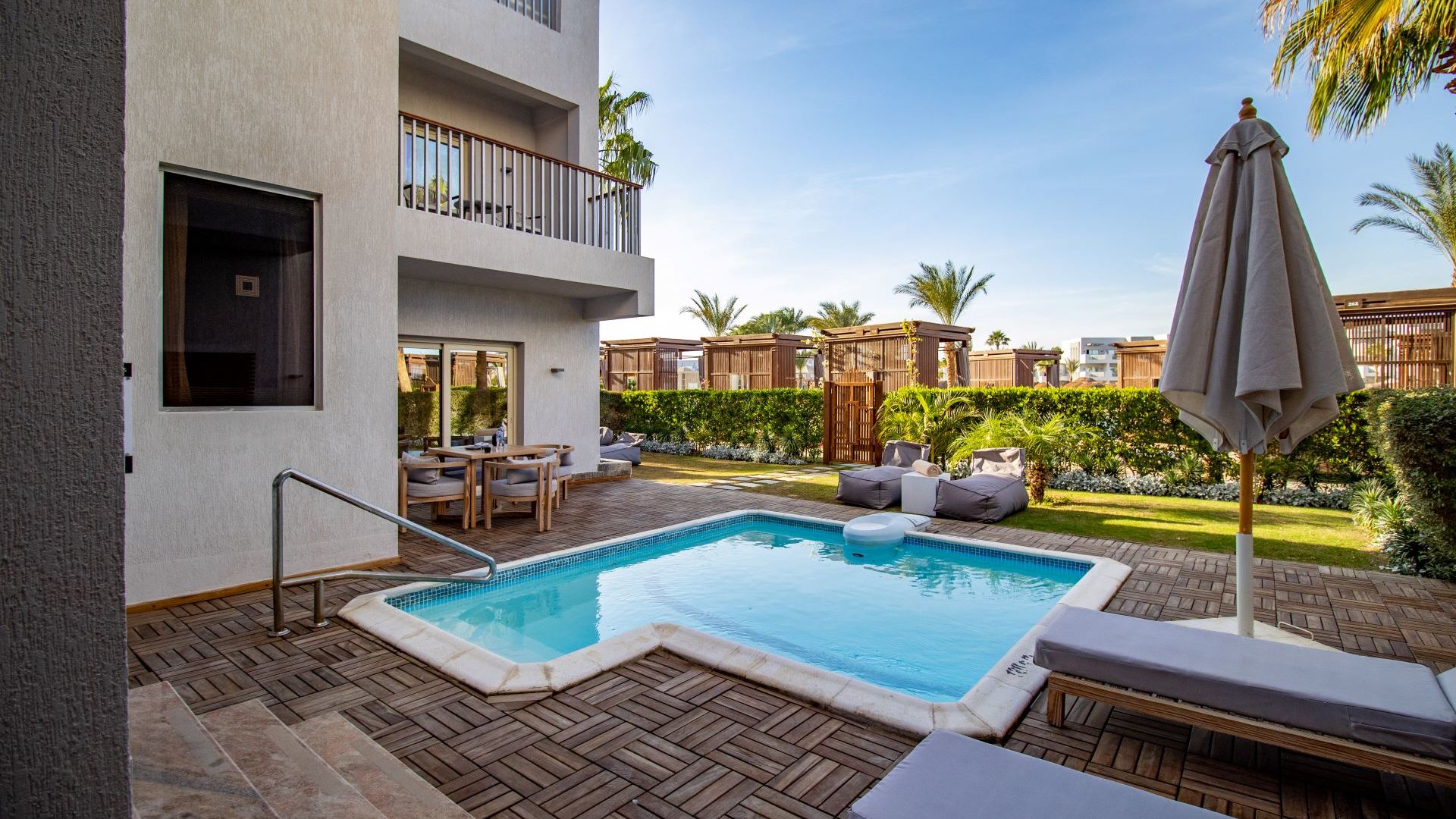 JUNIOR SWIM UP SUITE
