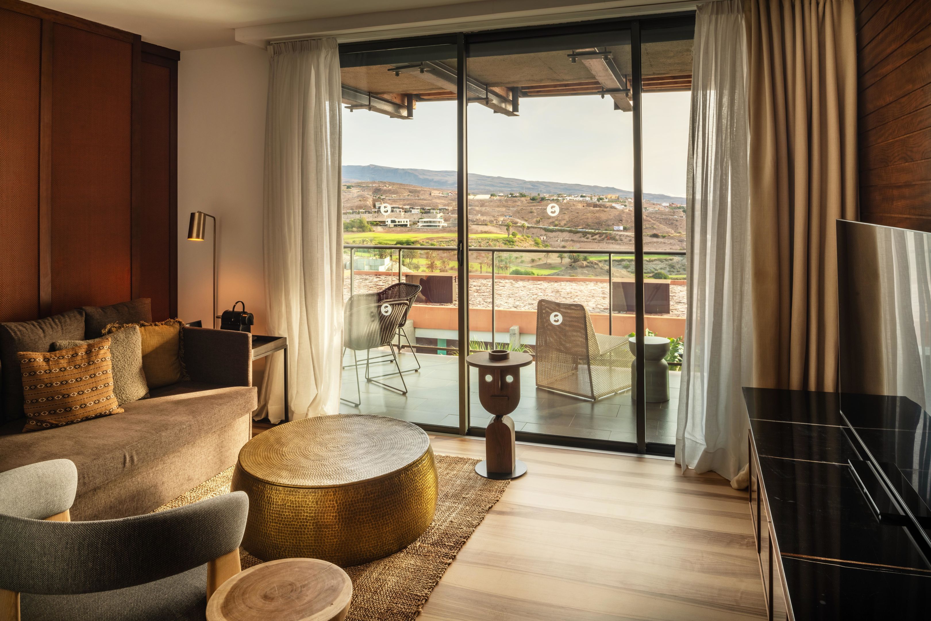 DELUXE SUITE WITH GOLF VIEW (BALCONY OR TERRACE)