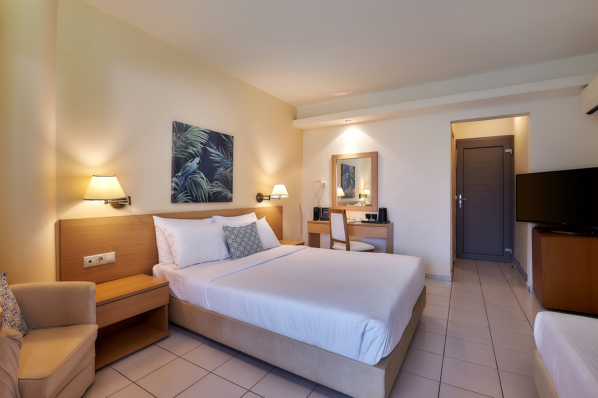 DOUBLE PLUS ROOM