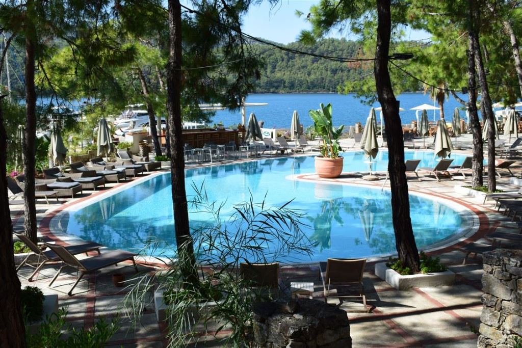 Piscina deschisă