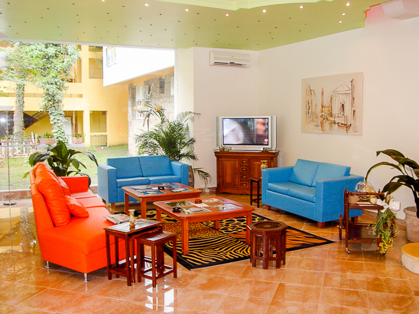 Jupiter, Hotel Majestic, lobby.jpg