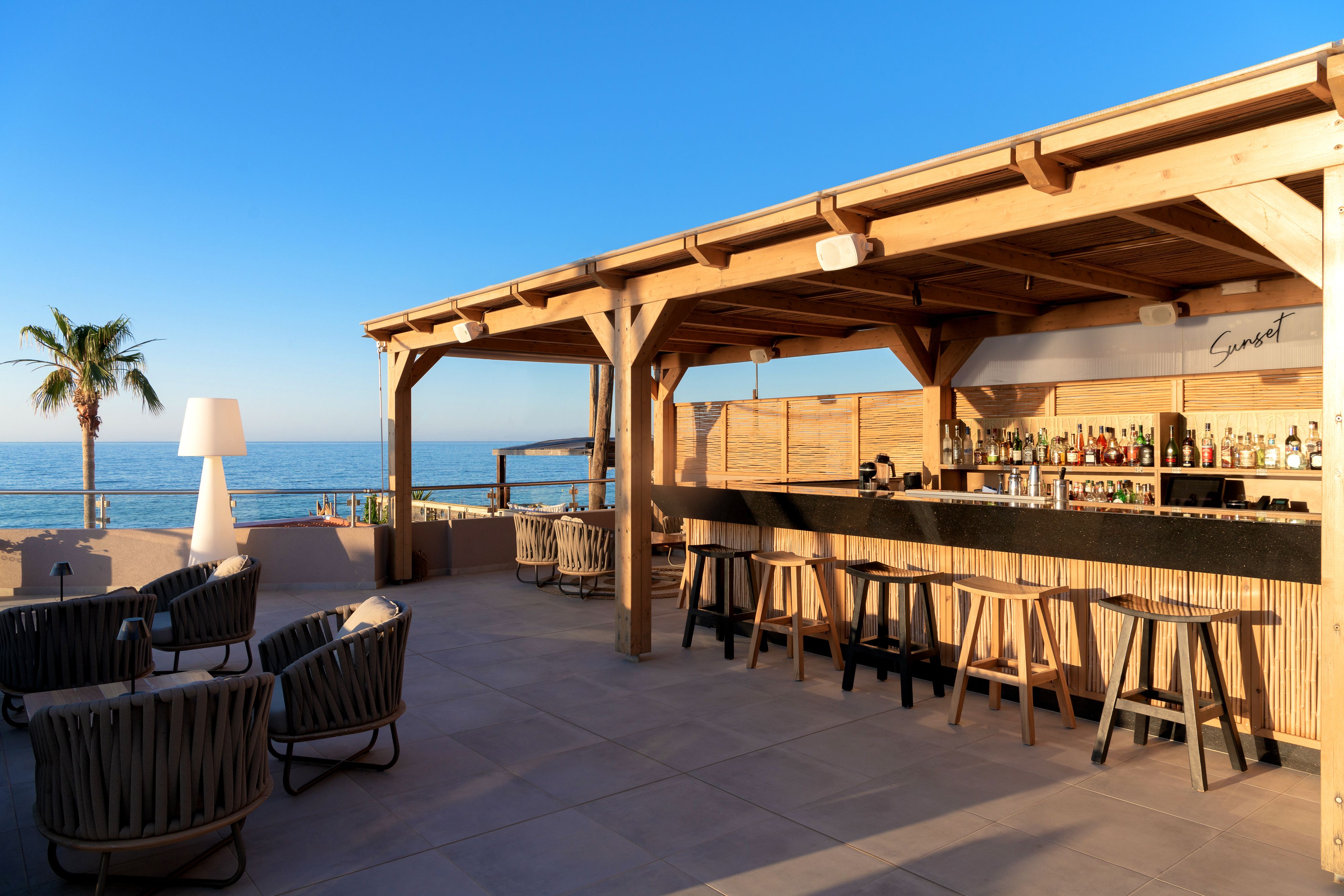 Sunset Cocktail Bar