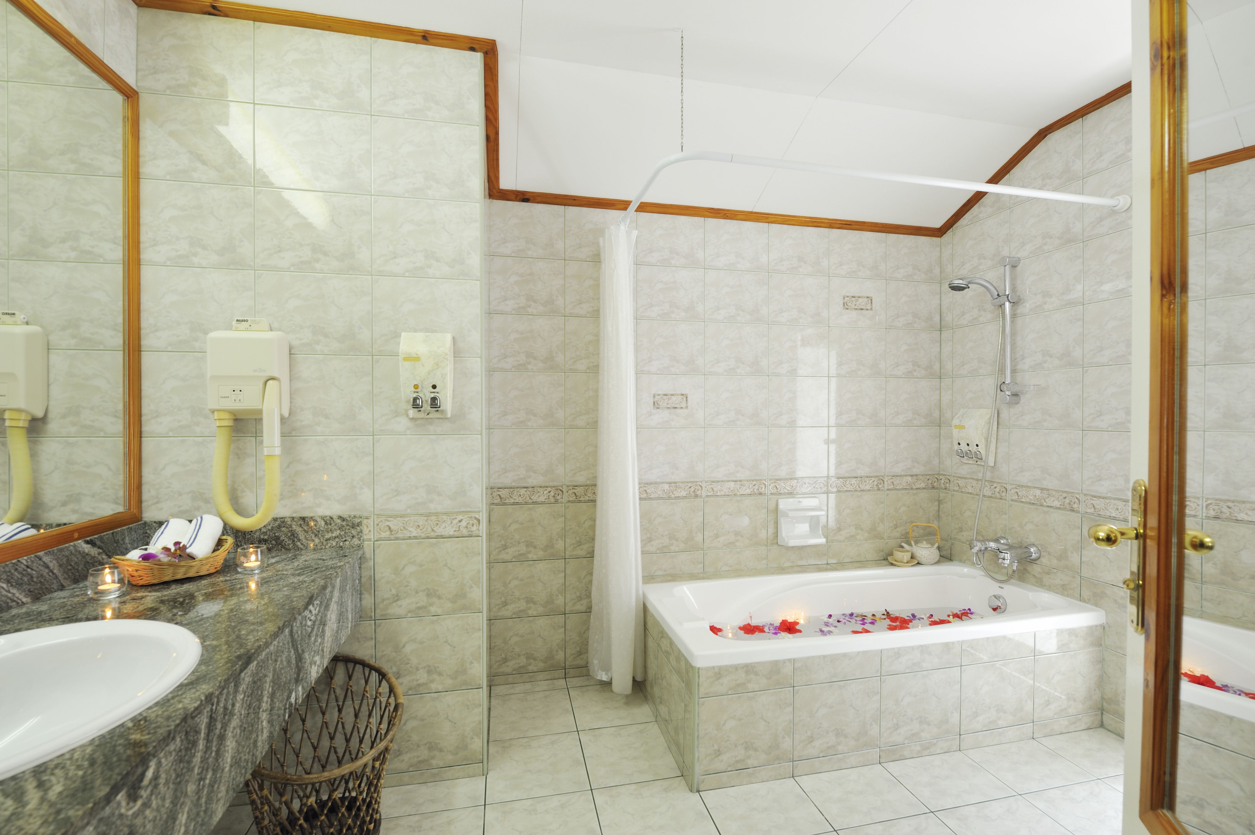 Deluxe Beach Villa