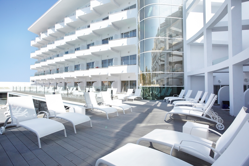 DOUBLE ROOM BALCONY 