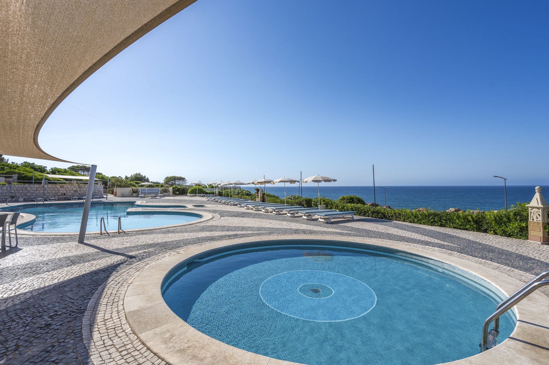 Piscina deschisă