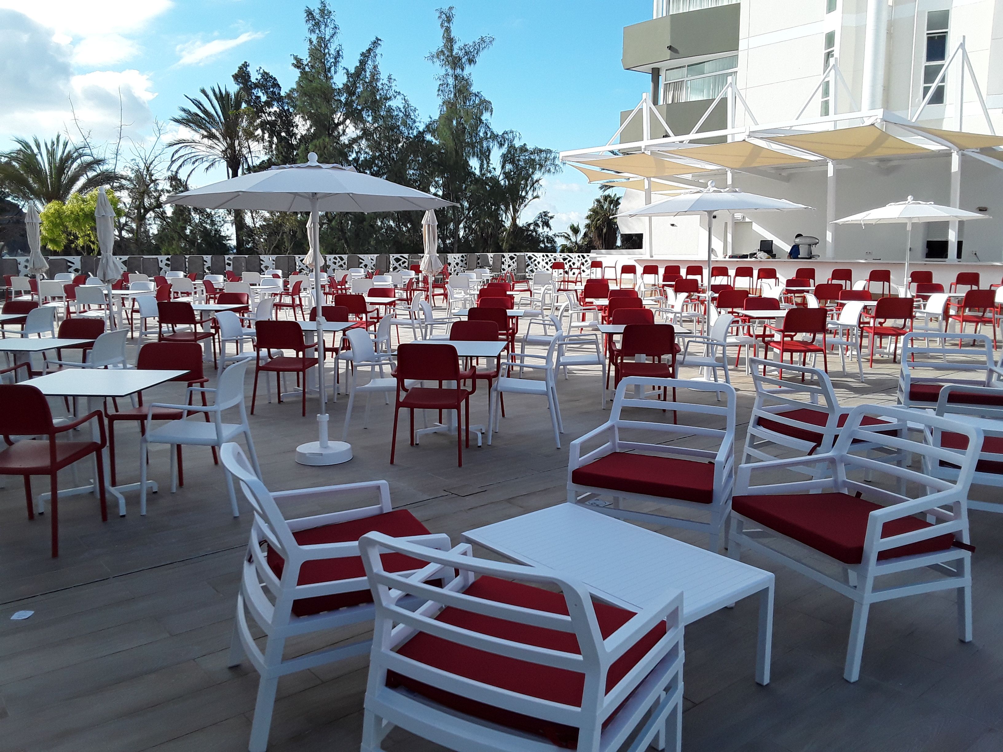 Terrace Bar Hoyo 19