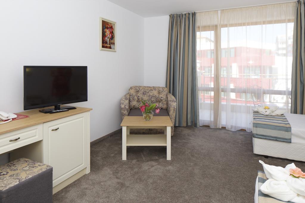 Triple Annex Room (Balcony) 