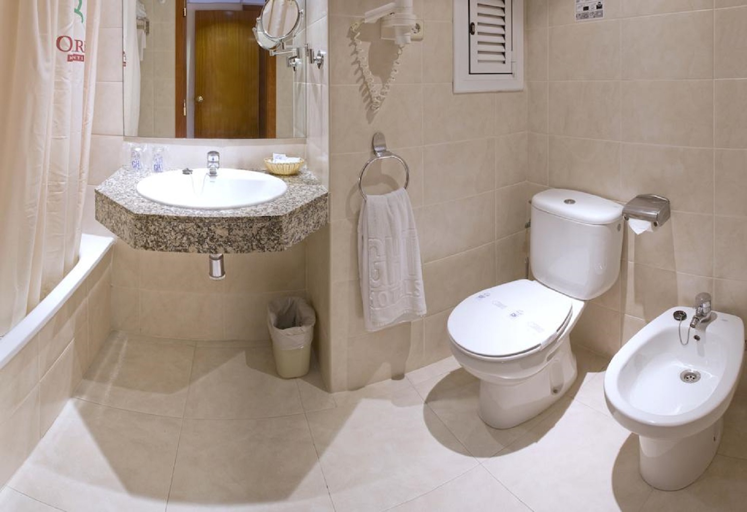 DOUBLE STANDARD POOLVIEW PALCONY OR TERRACE