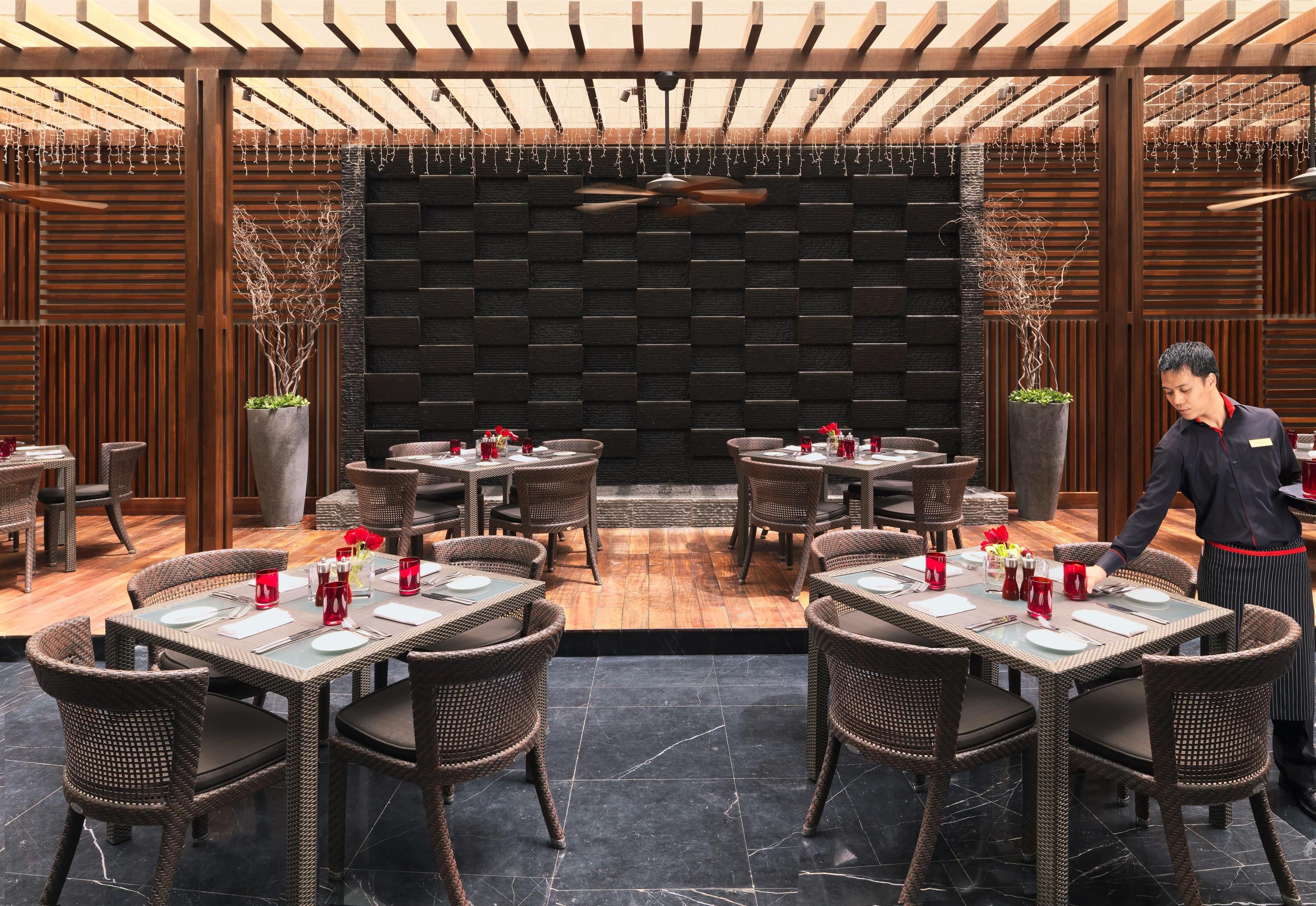 1 A LA CARTE RESTAURANT