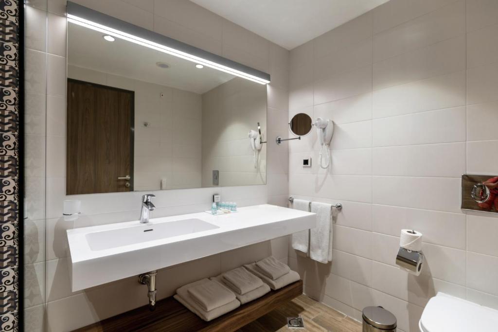 Single w.Child Standard Room (Balcony or Terrace)