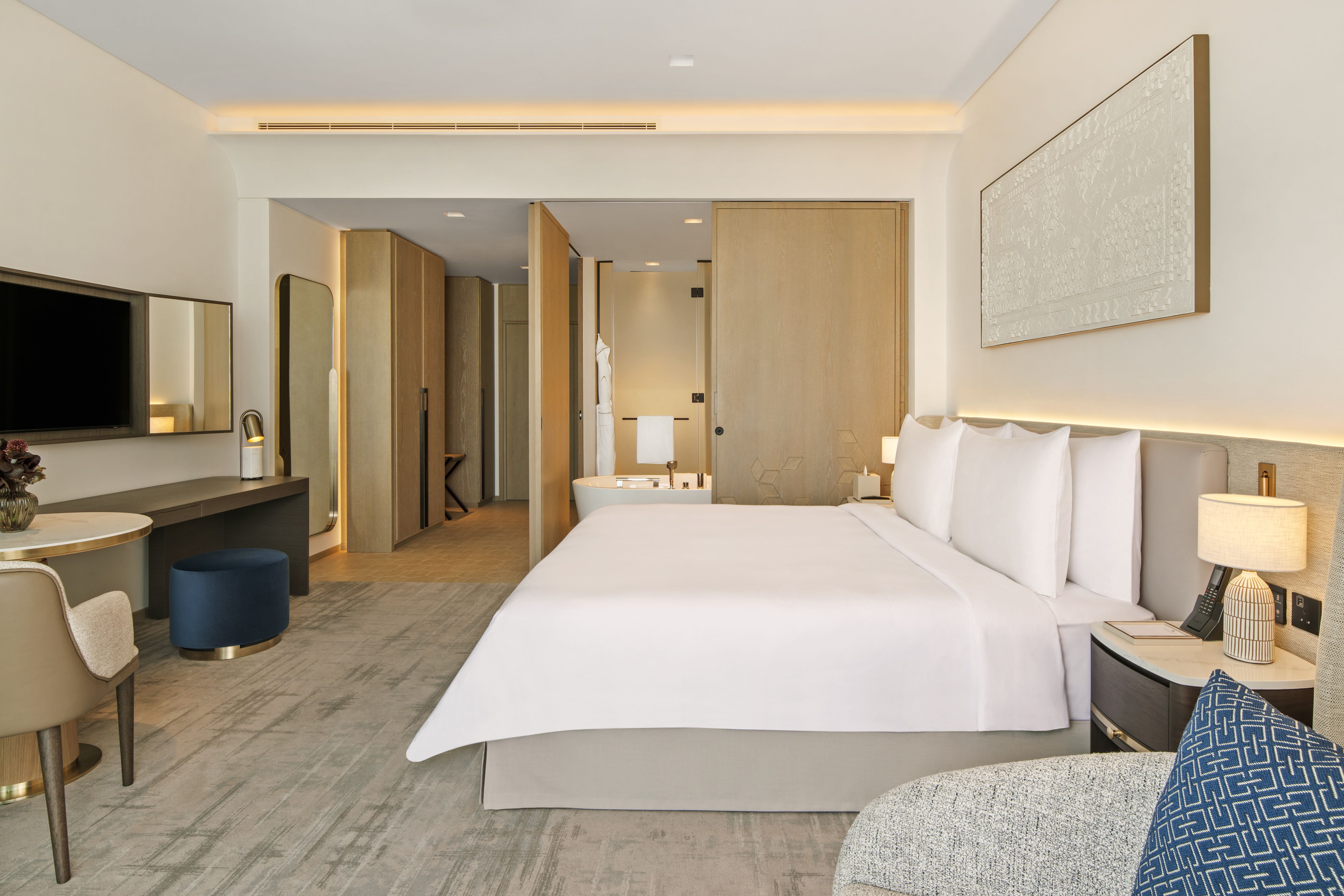 Deluxe Canal View Room King