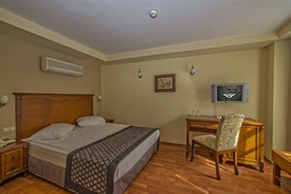 STANDARD DELUXE ROOM