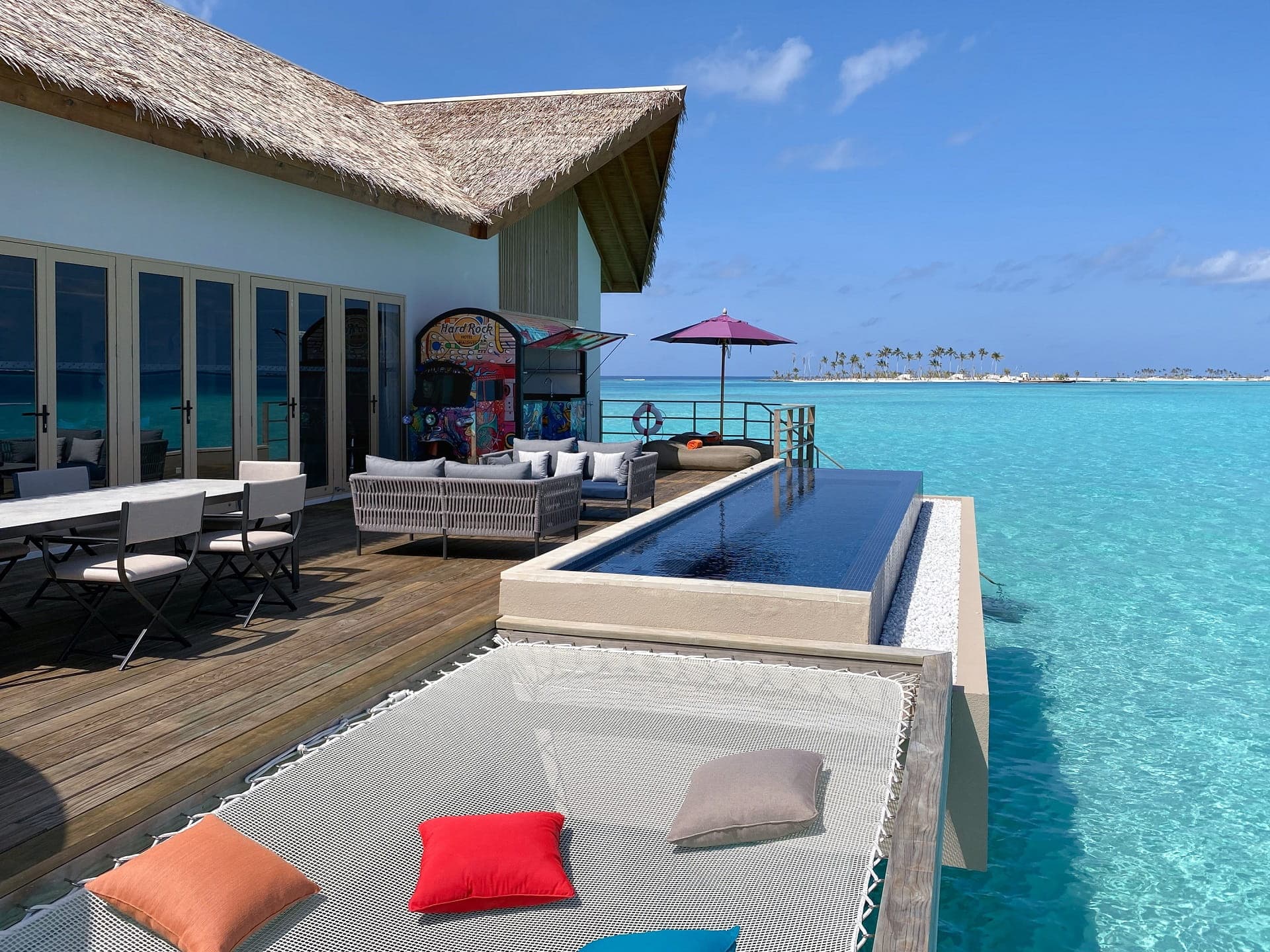 ROCK STAR VILLA