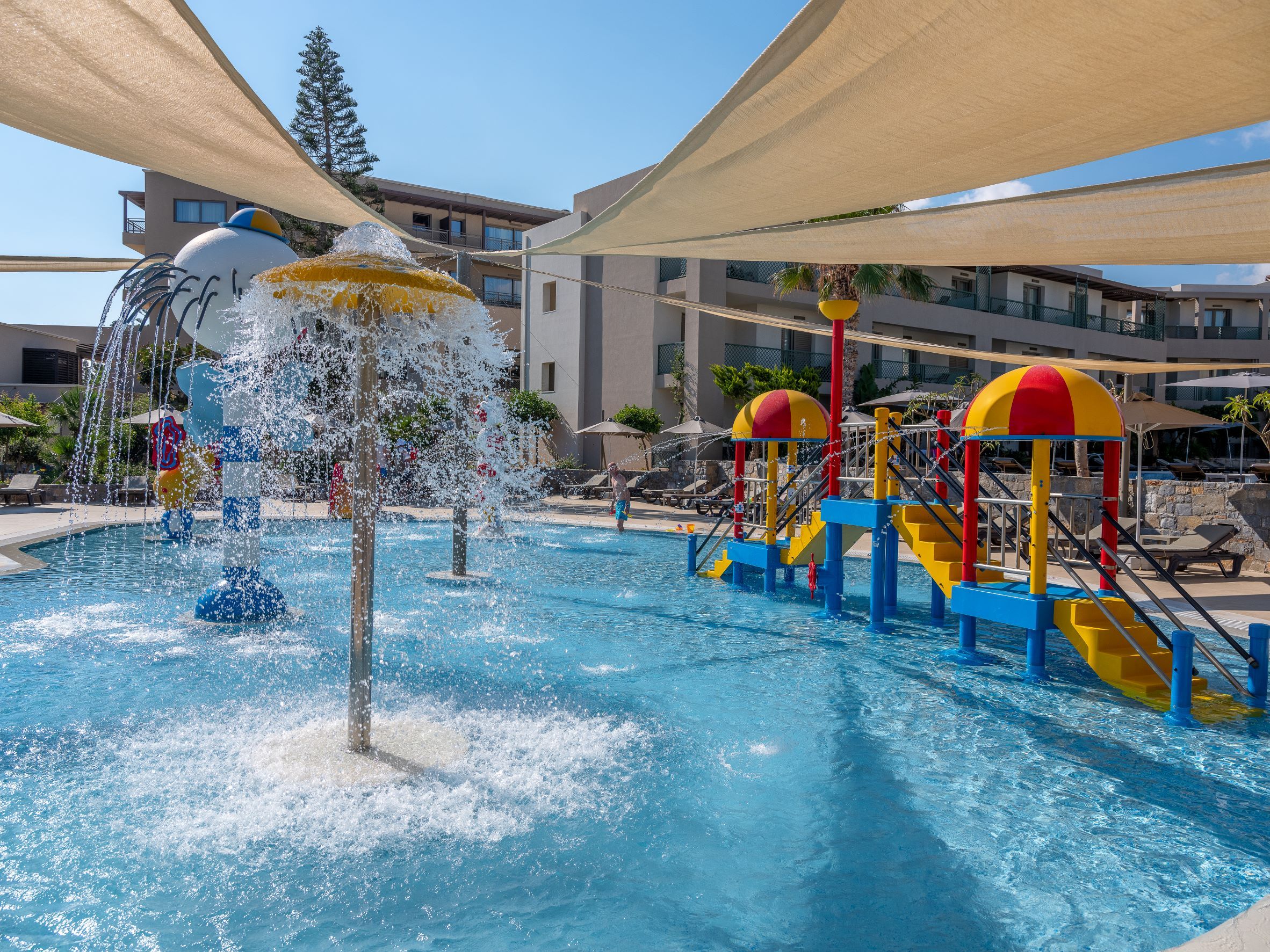 Piscina exterioara pentru copii