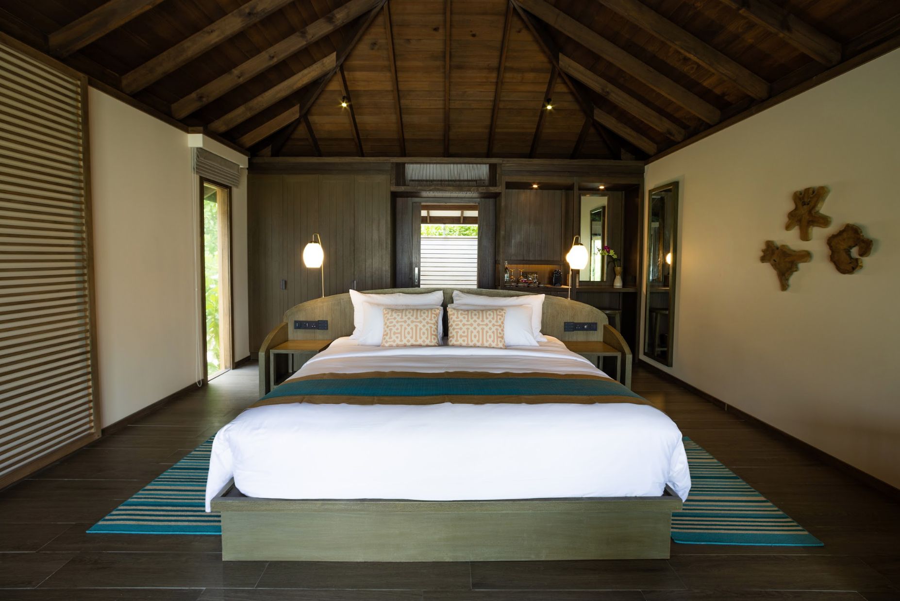Dheru Beach Pool Villa