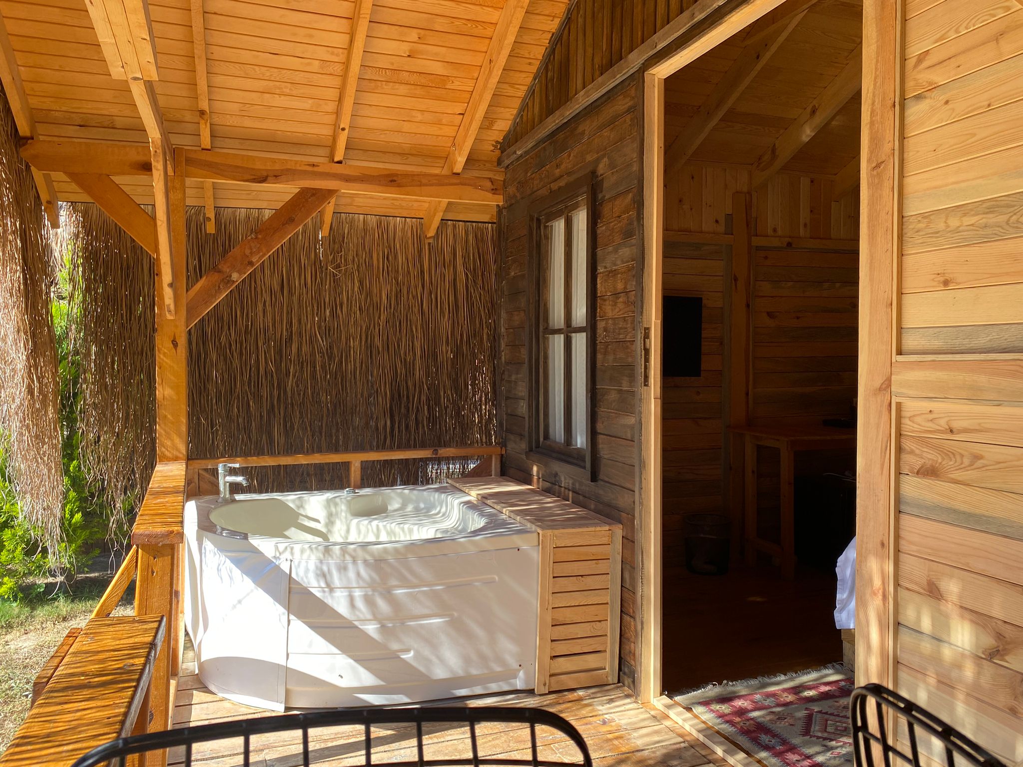 Naturel Jak. Room