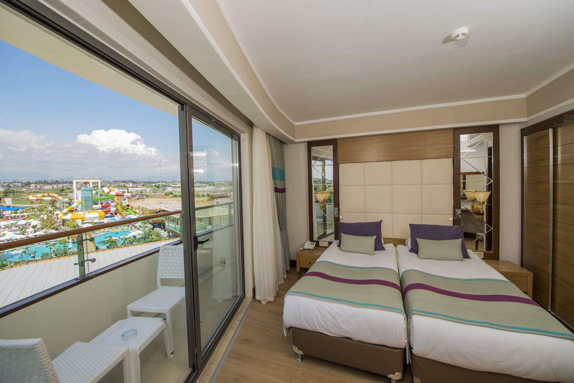 STANDARD ROOM WITH BALCONY 