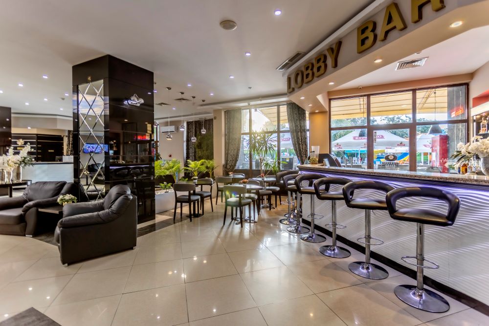 Lobby bar_ Prestige Hotel _ Aquapark.jpg