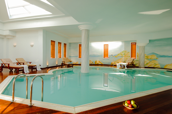 INDOOR POOL SPA.jpg