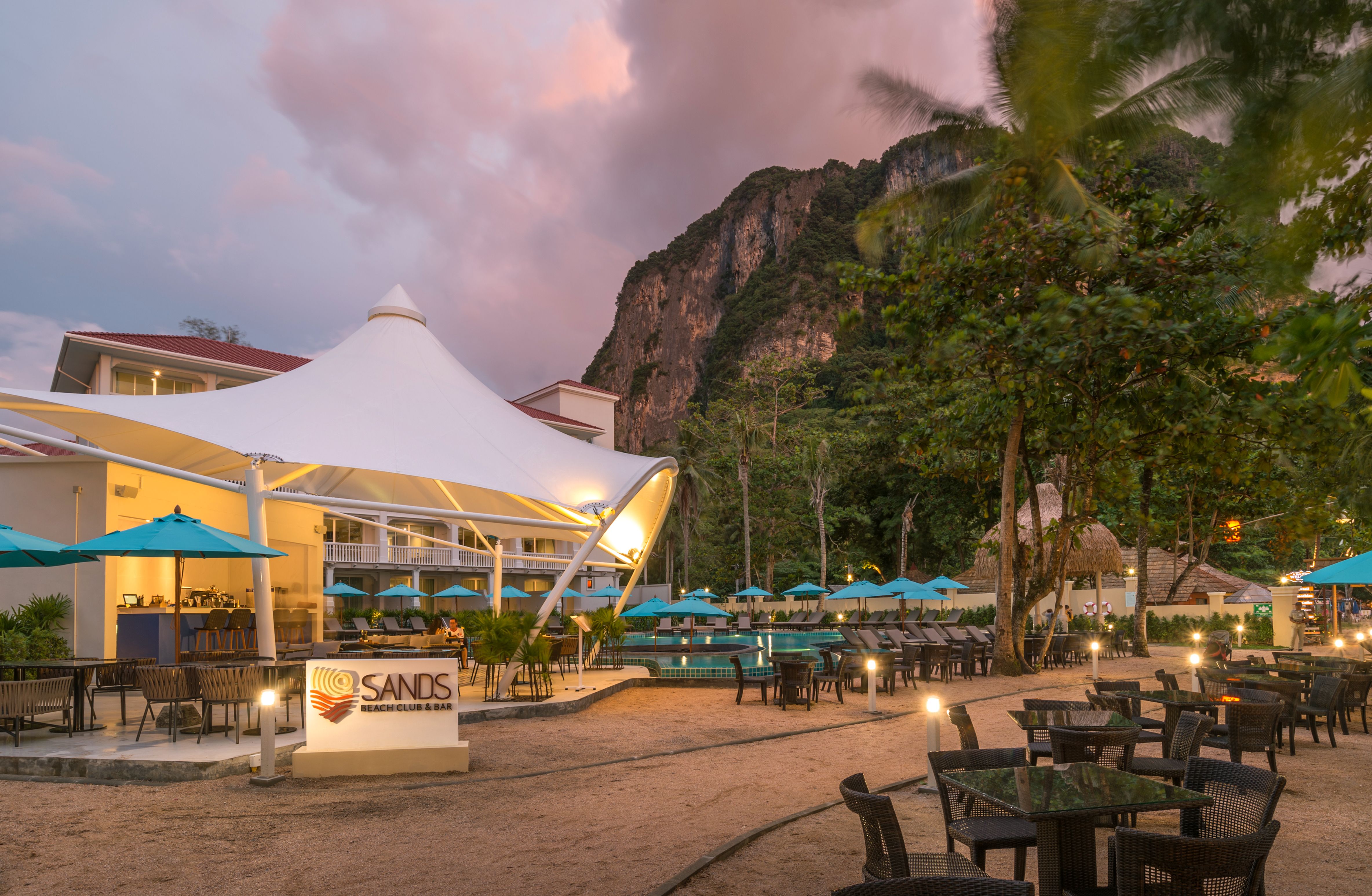 SANDS BEACH CLUB/ RESTAURANT/ BAR 