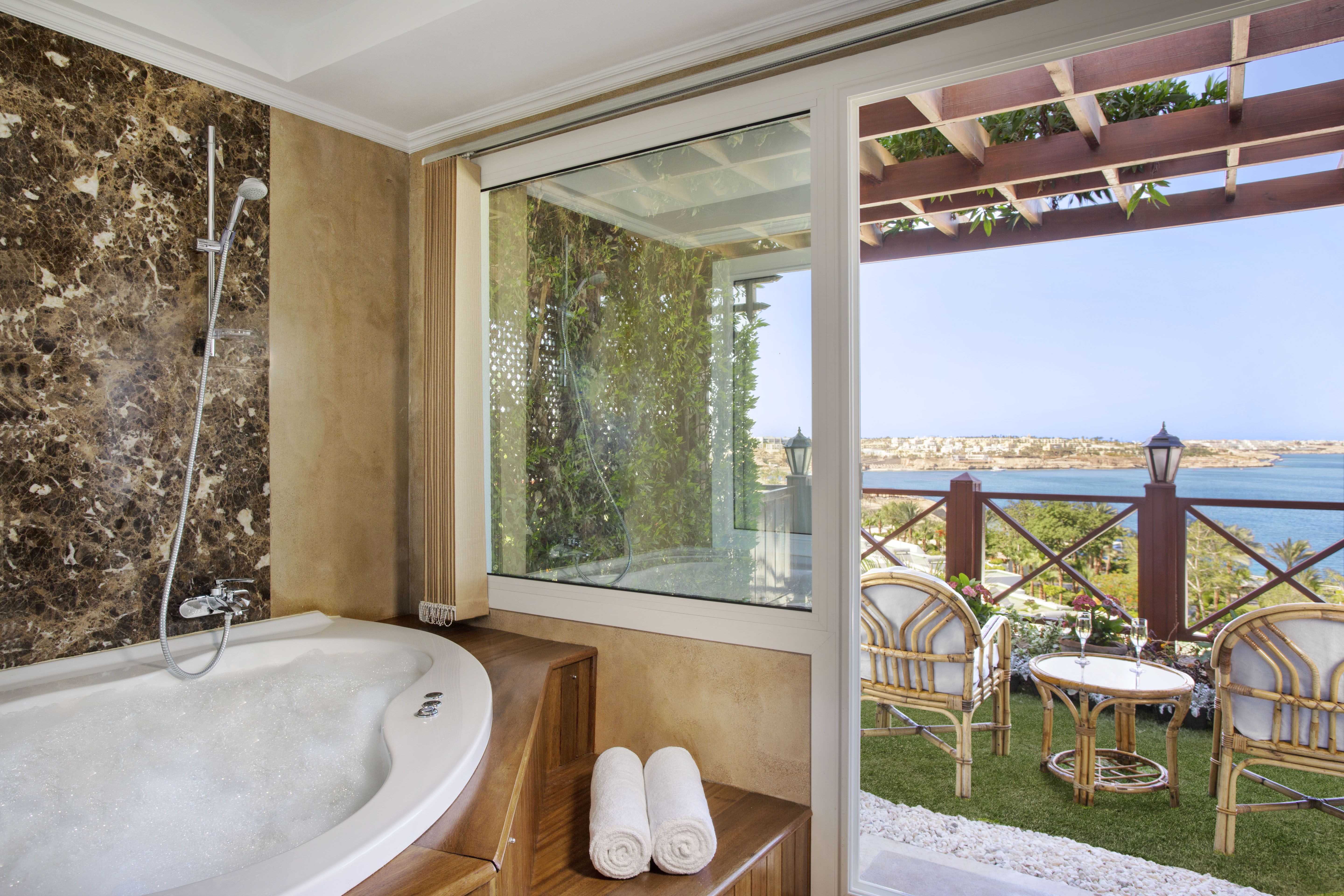 Premium Jacuzzi Sea View Room