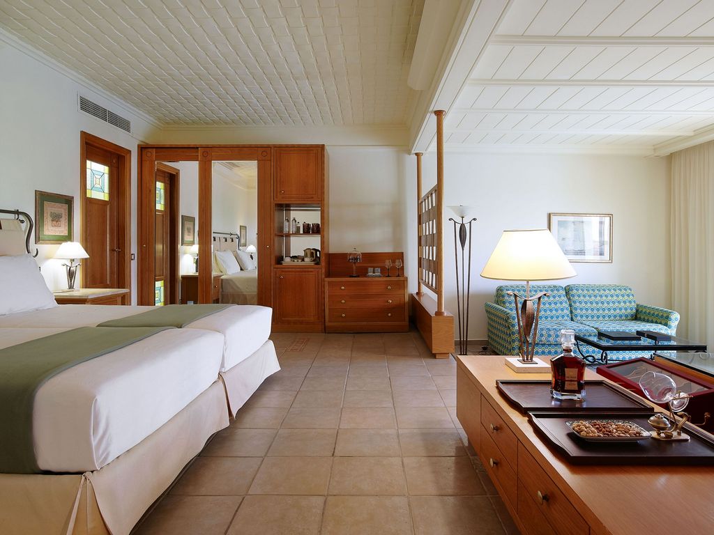VIP Suite Private Pool