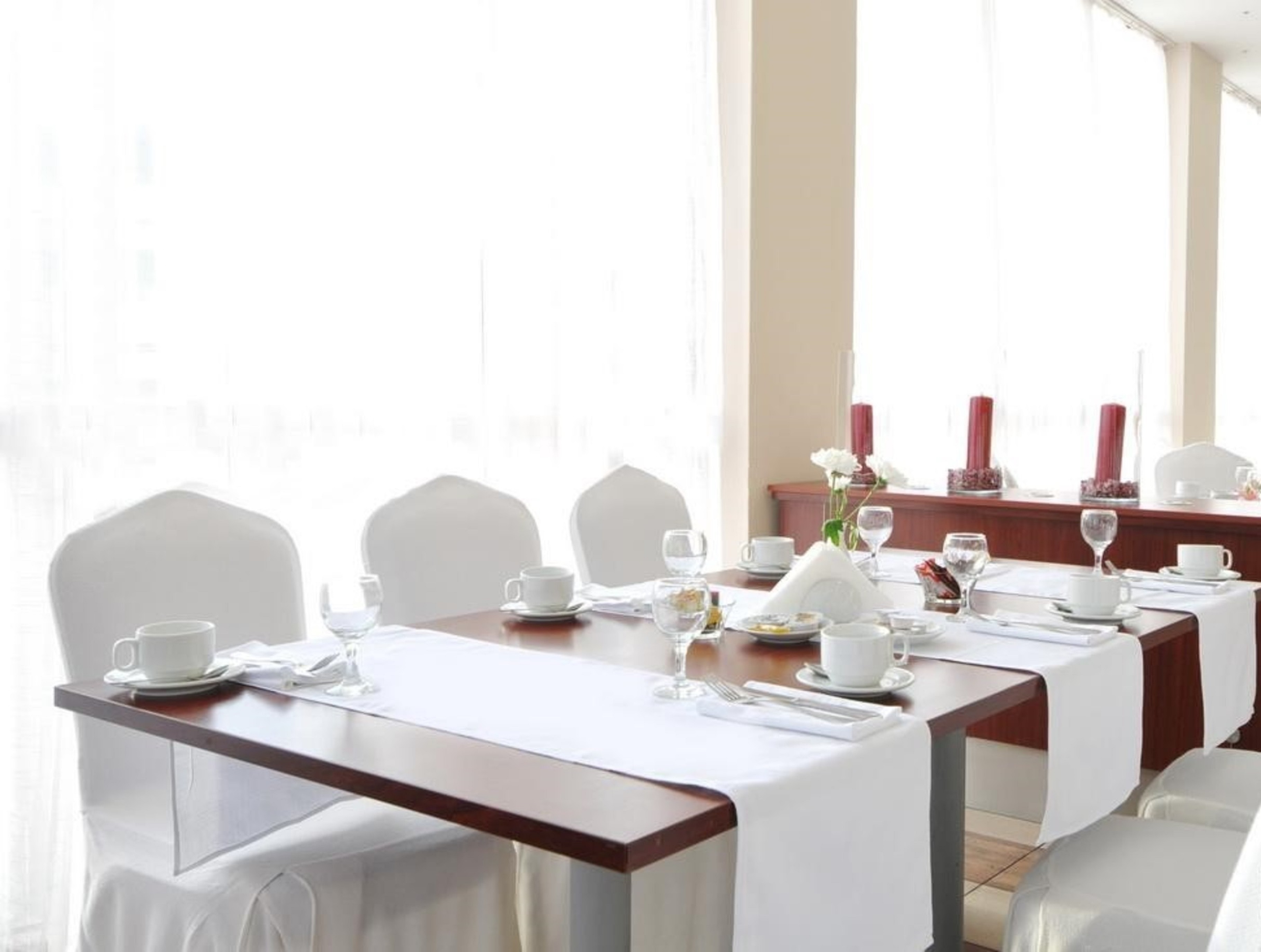 Demeter main Restaurant