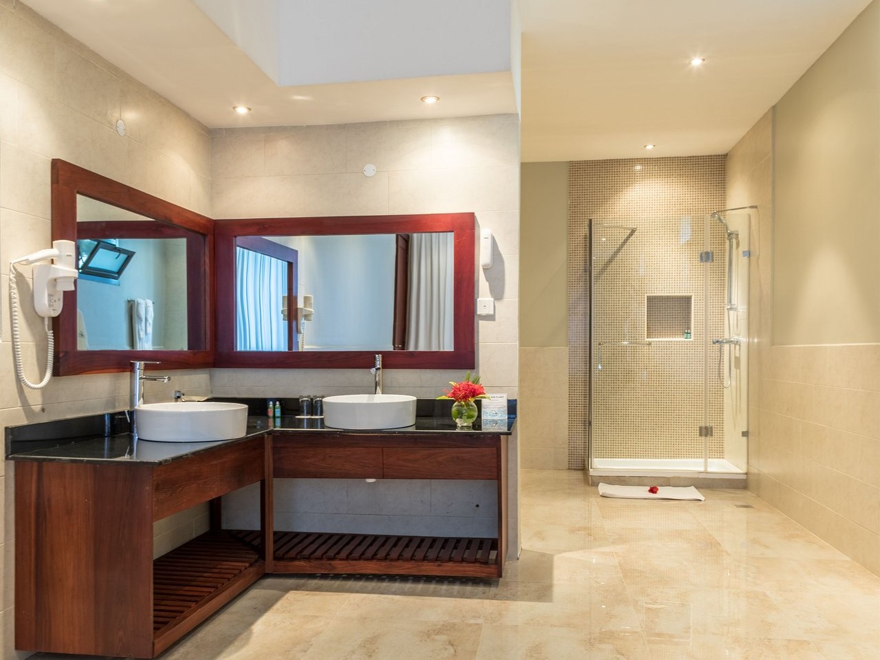 PRESTIGE JUNIOR SUITE