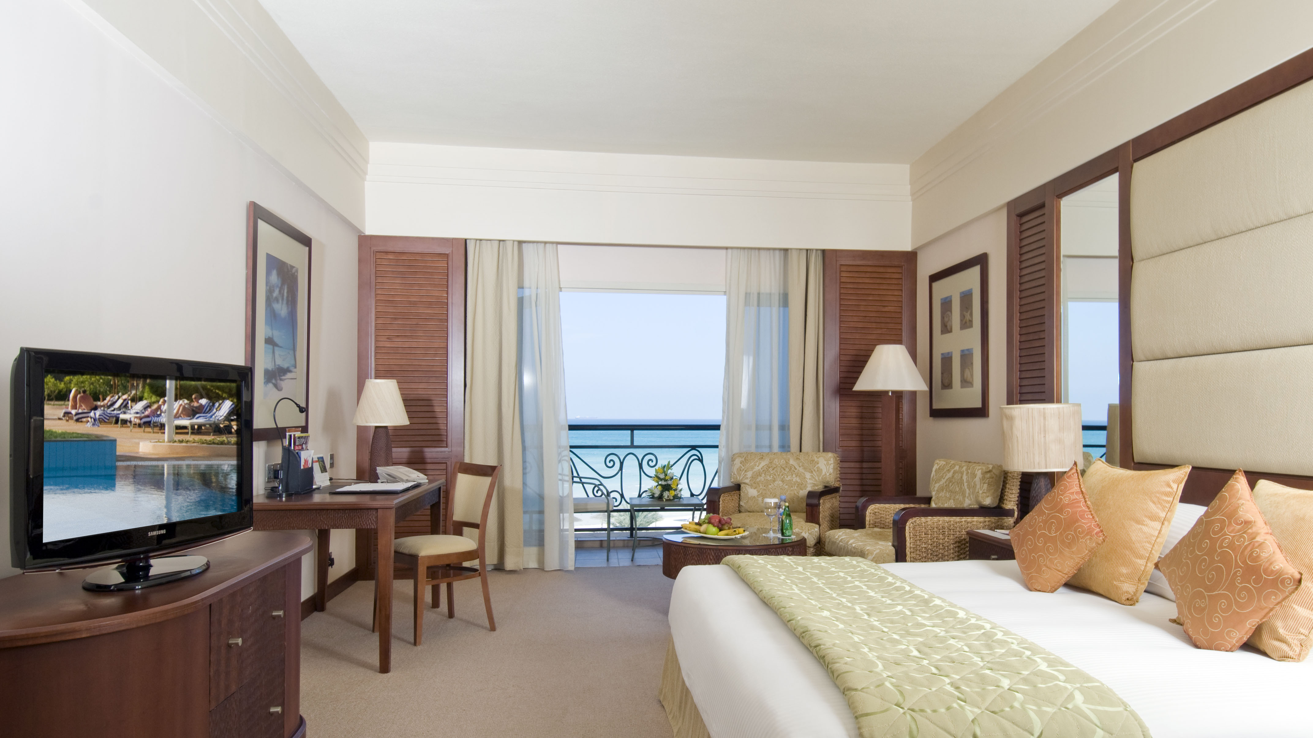 Deluxe Grand Room