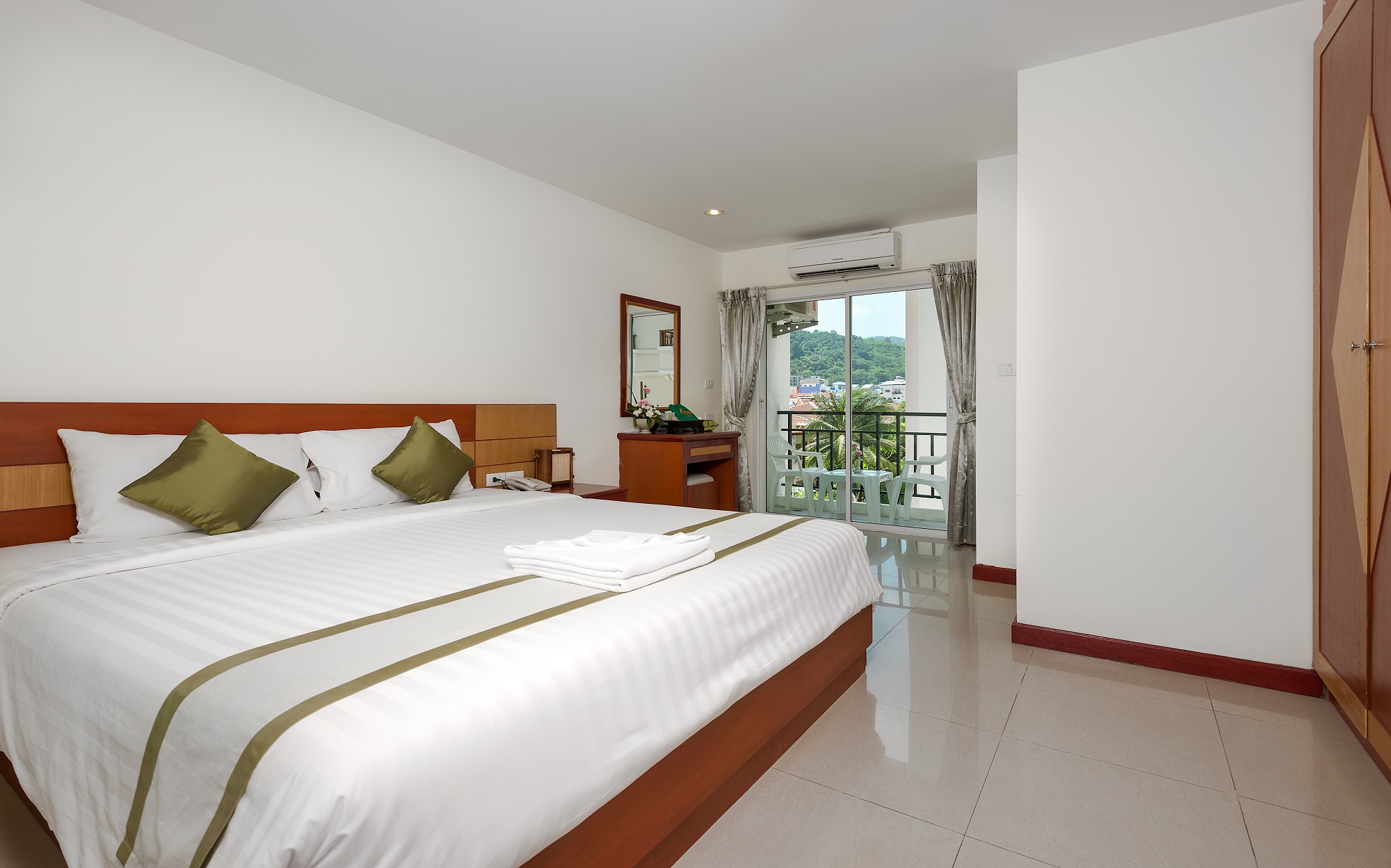 STANDARD ROOM
