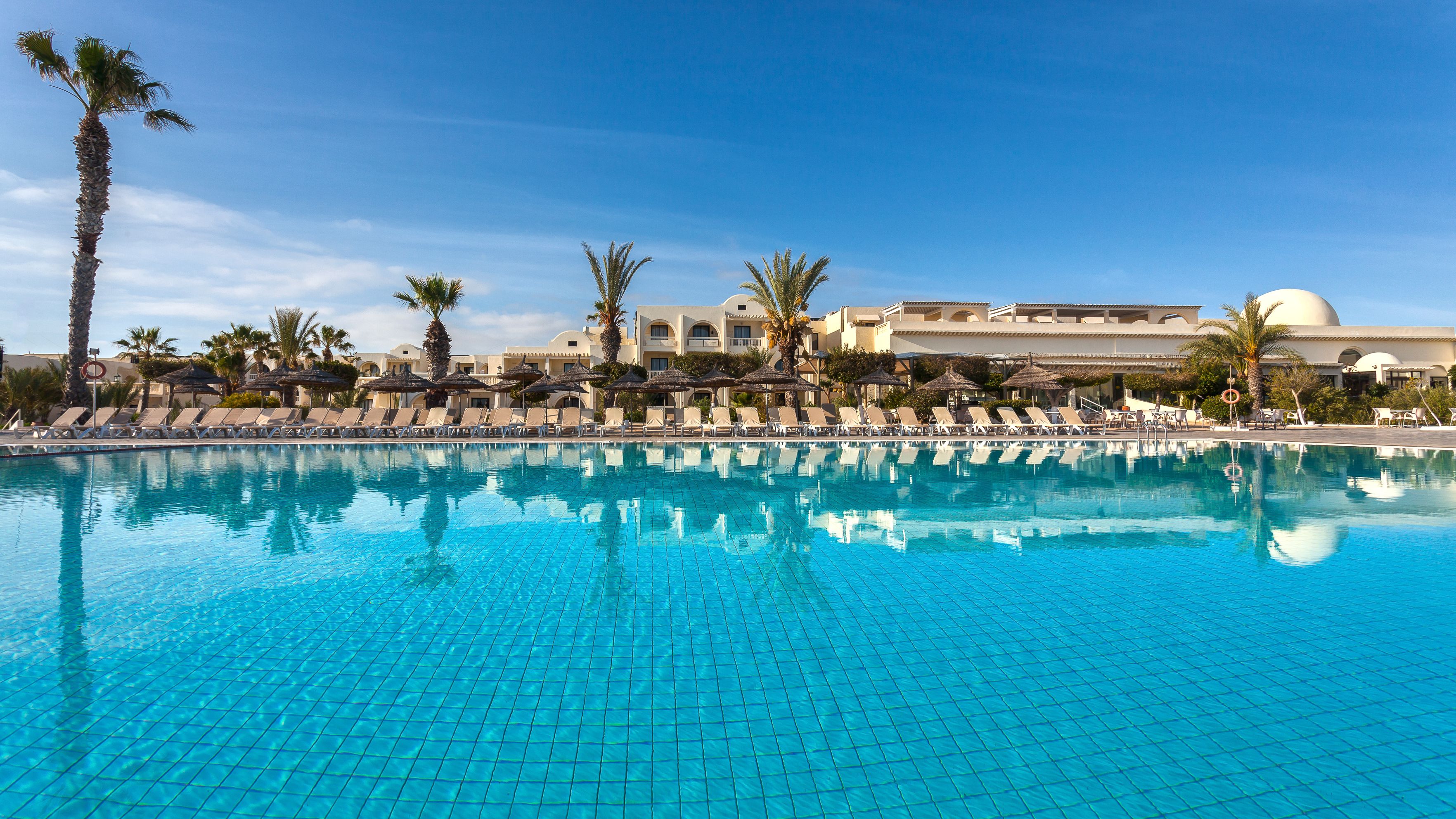 Piscina deschisă