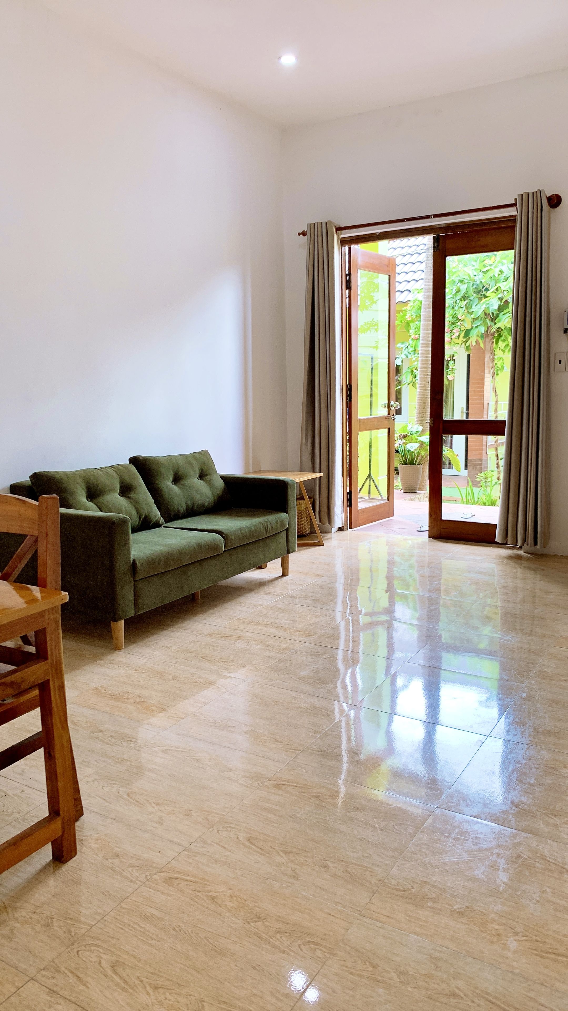 BUNGALOW FAMILY GARDENVIEW WITH TERRACE